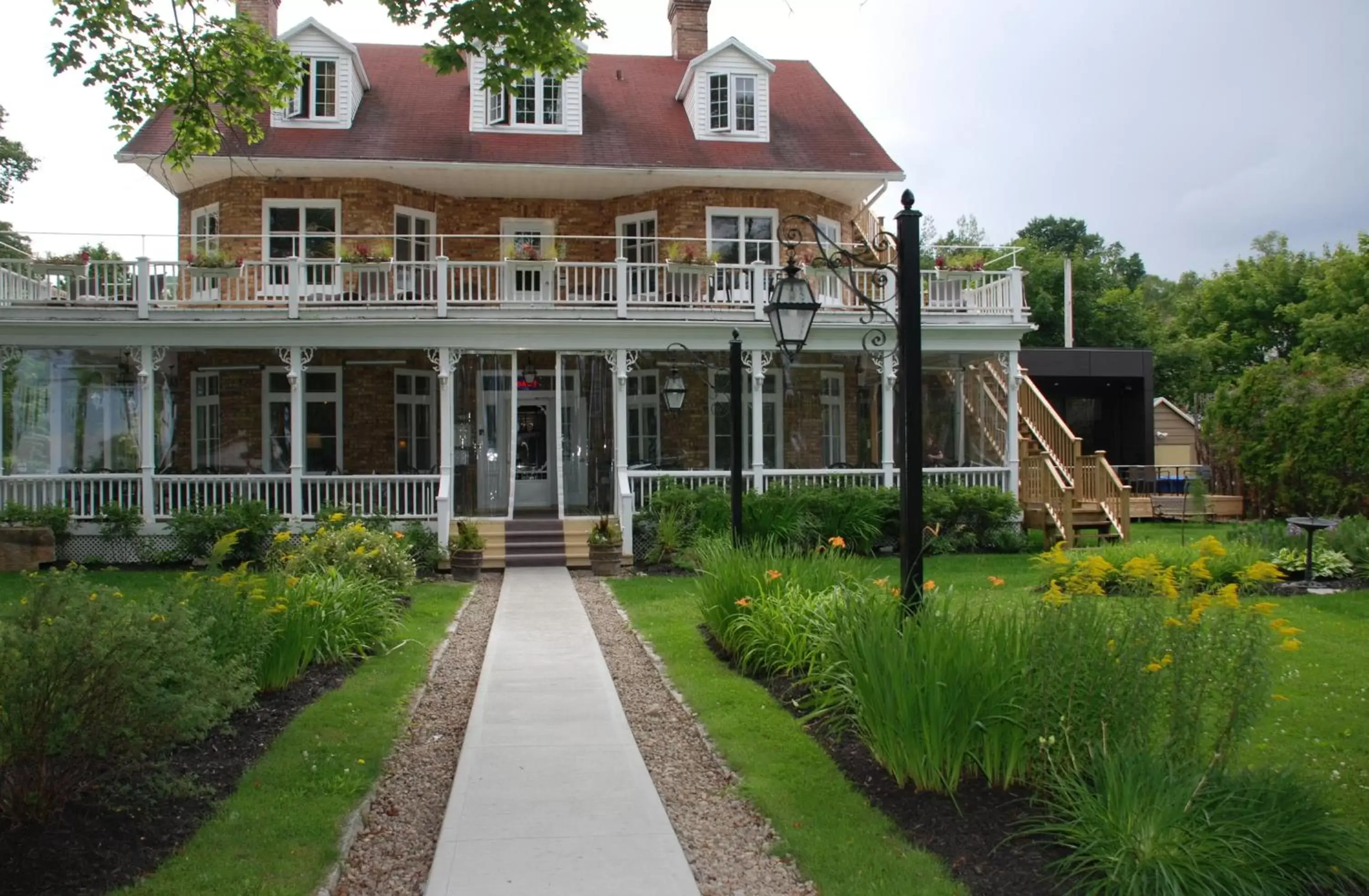 Facade/entrance, Property Building in Chez Truchon Bistro-Auberge