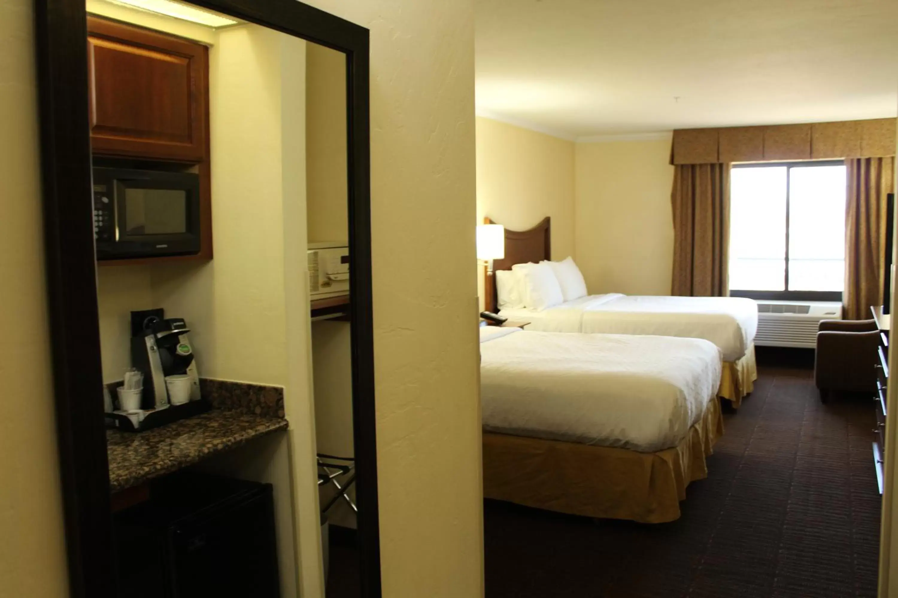 Bed in Holiday Inn Express Hotel & Suites Tucson Mall, an IHG Hotel