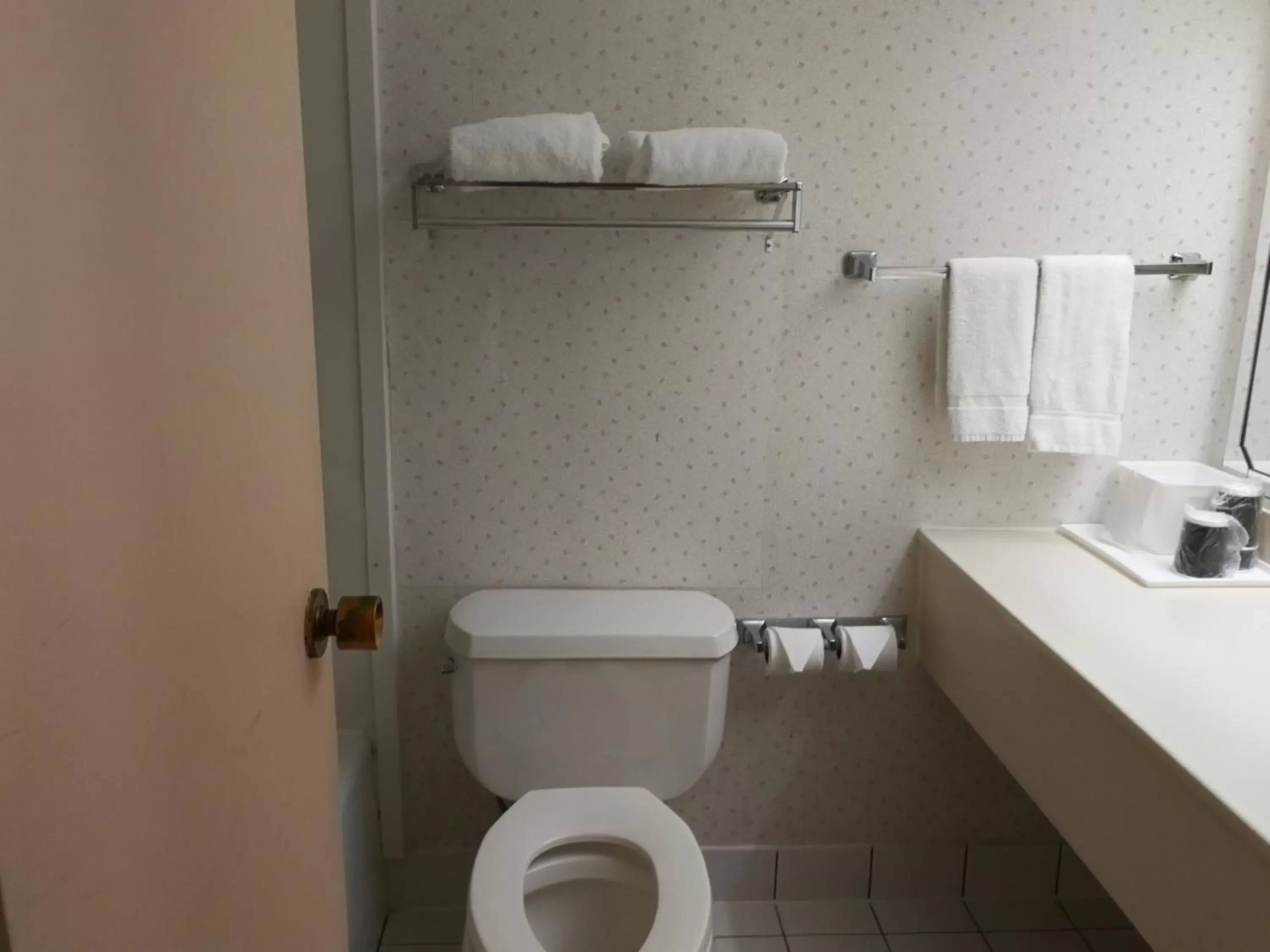 Bathroom in Mystic River Hotel & Suites