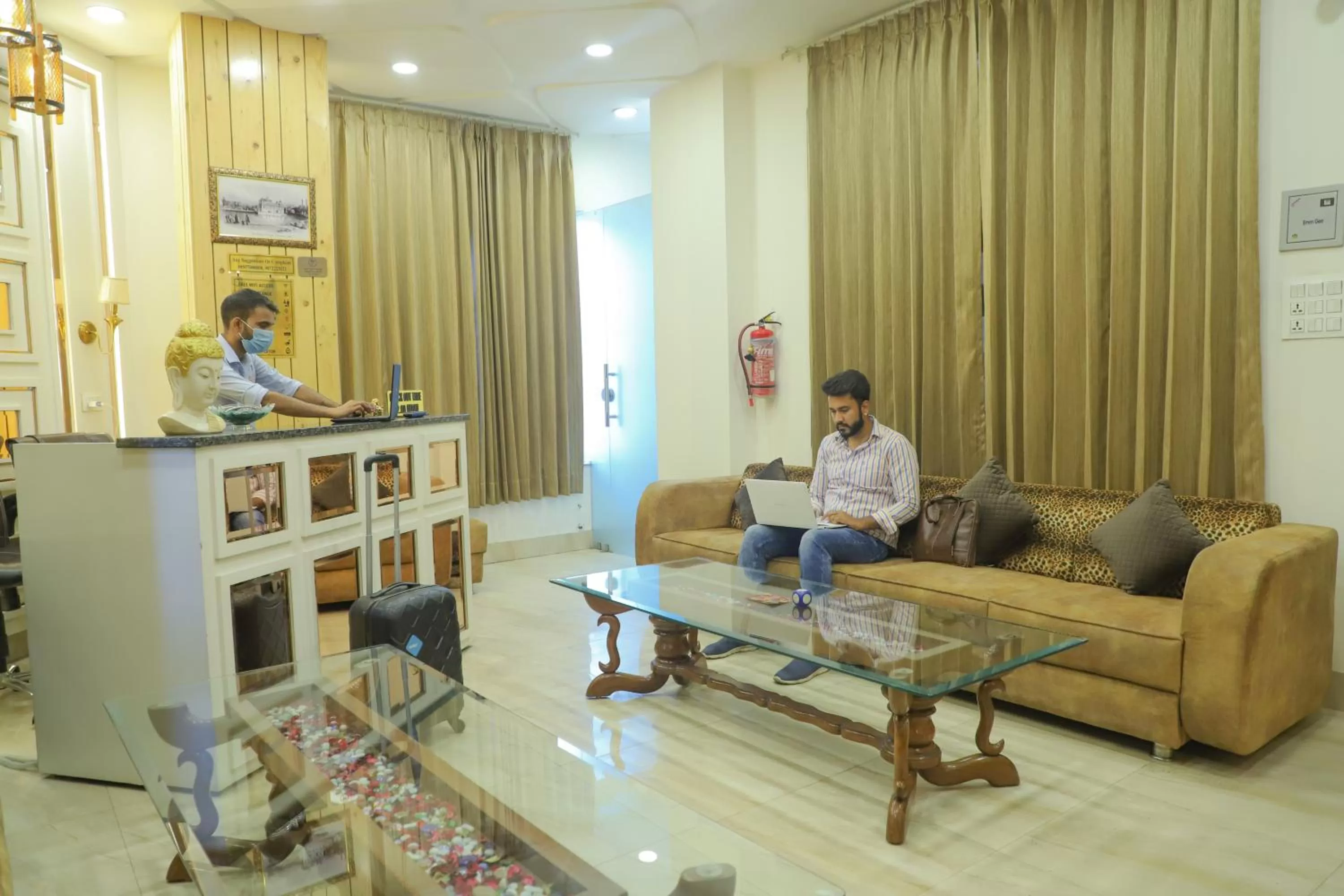 People in Perfect Stayz Premium- Hotel Sehdev Near Golden Temple