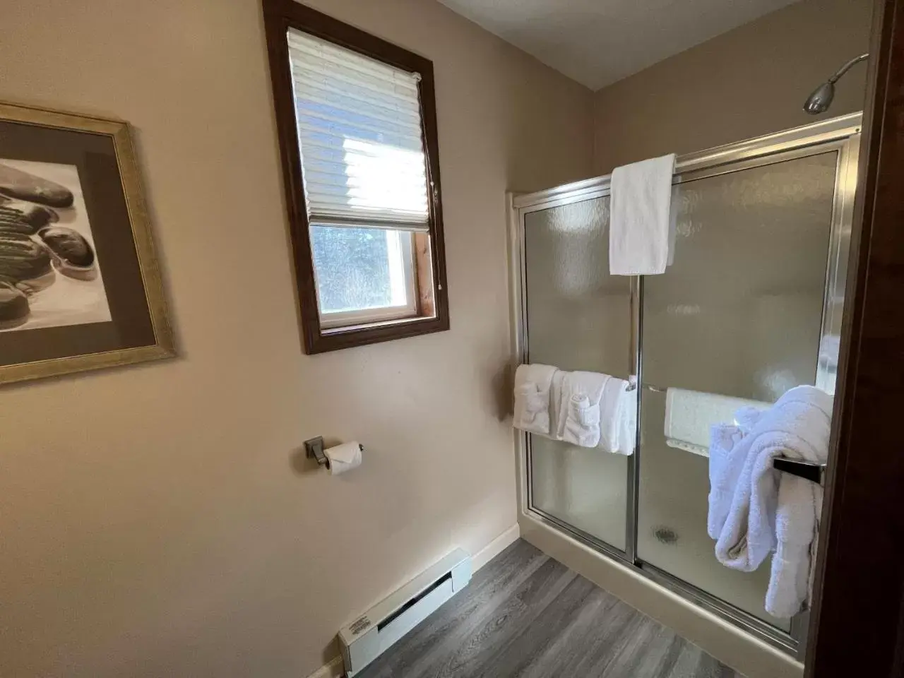 Bathroom in Woodfield Manor - A Sundance Vacations Property