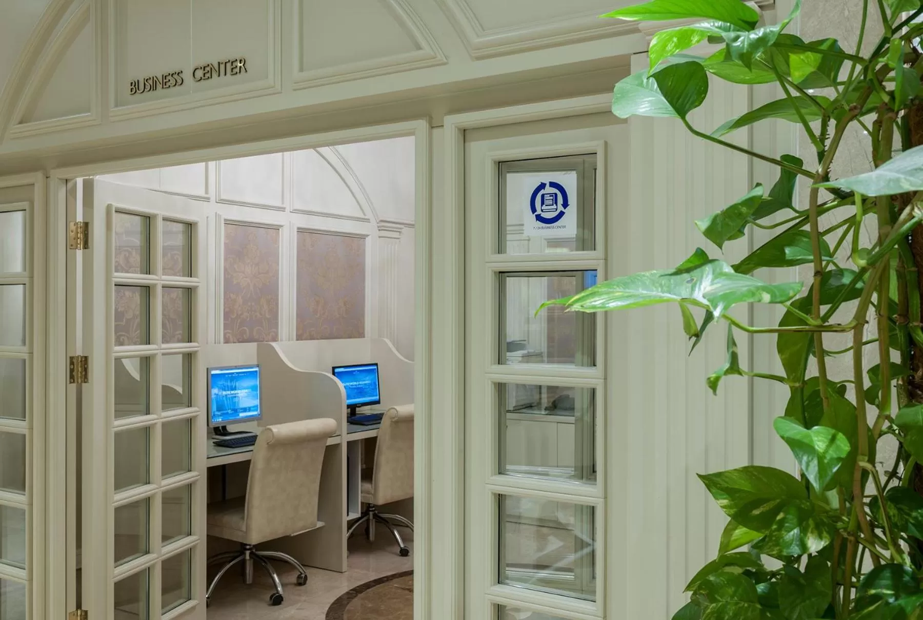 Business facilities in Elite World Istanbul Taksim