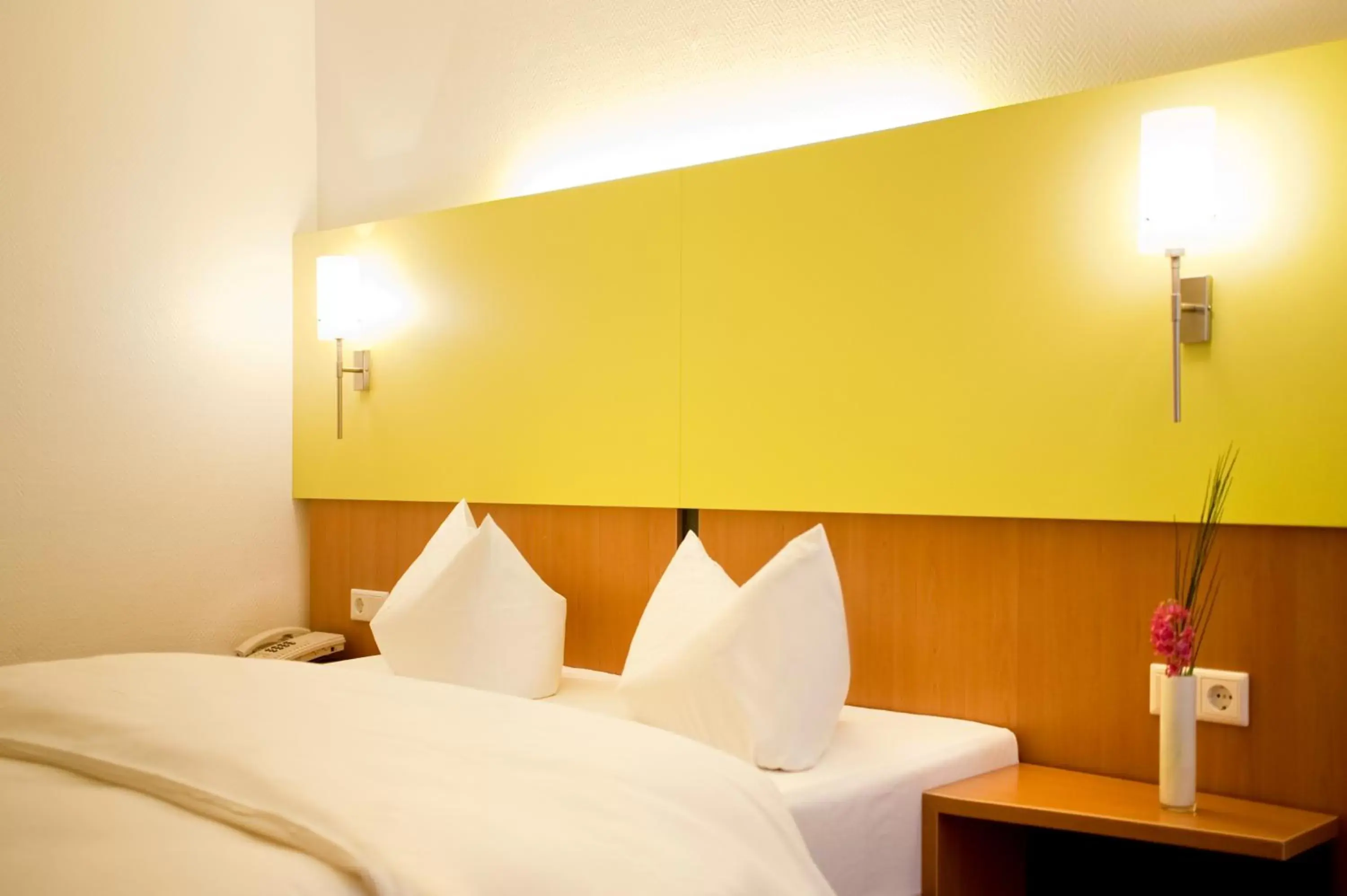 Standard Double Room with Sofa Bed in Ibis Styles Frankfurt City