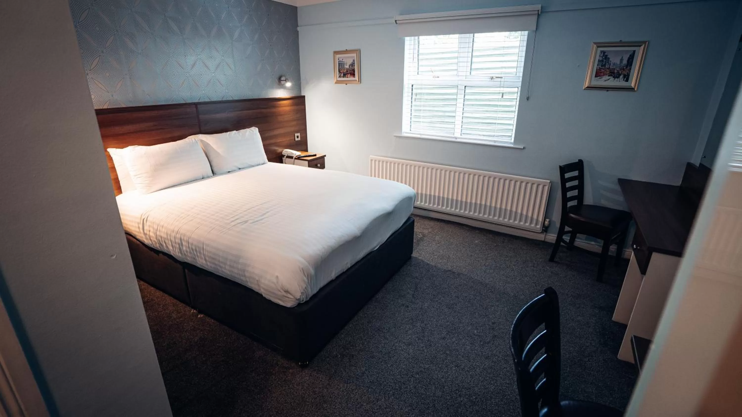 Bed in Beechlawn Hotel