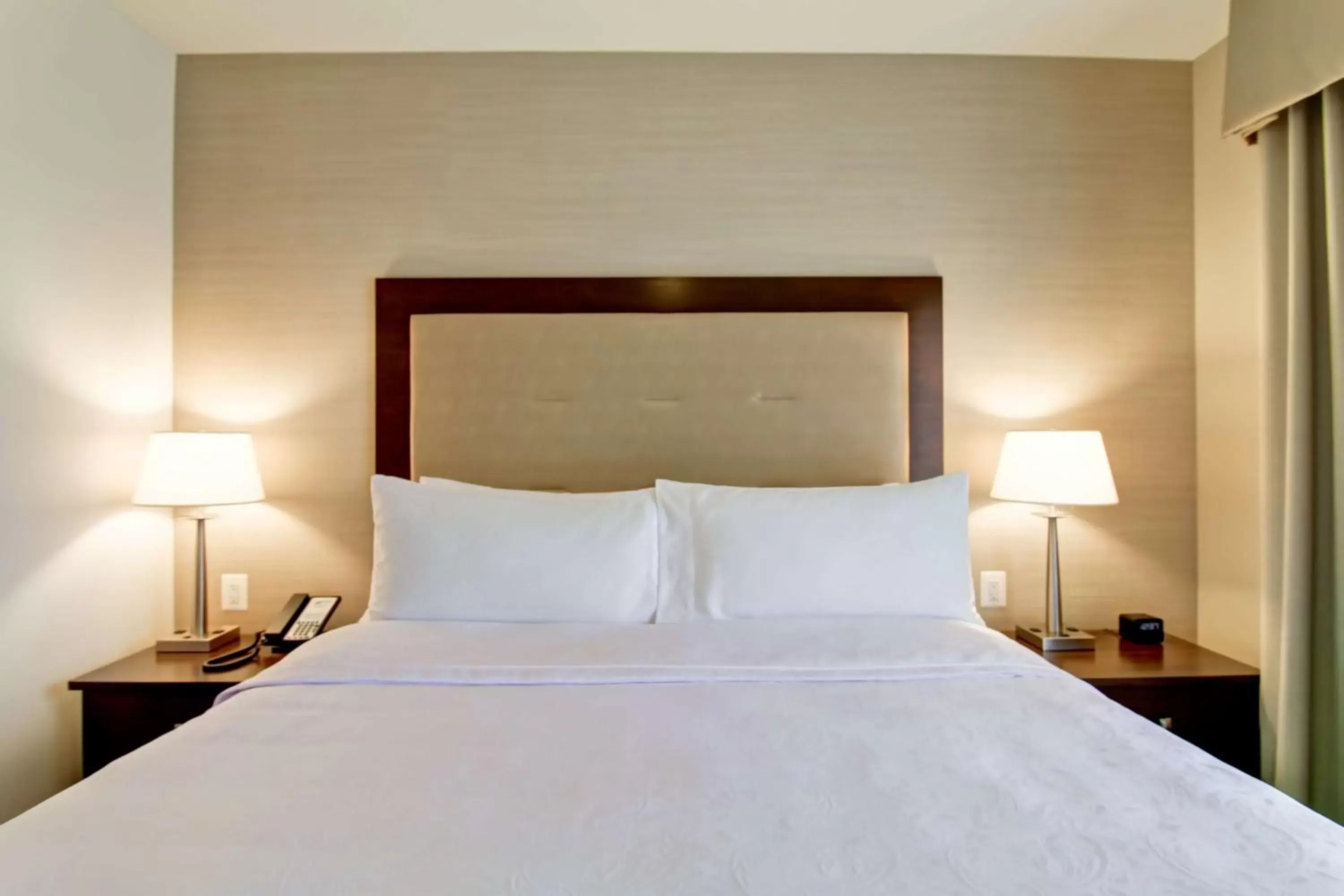Bed in Homewood Suites by Hilton Woodbridge