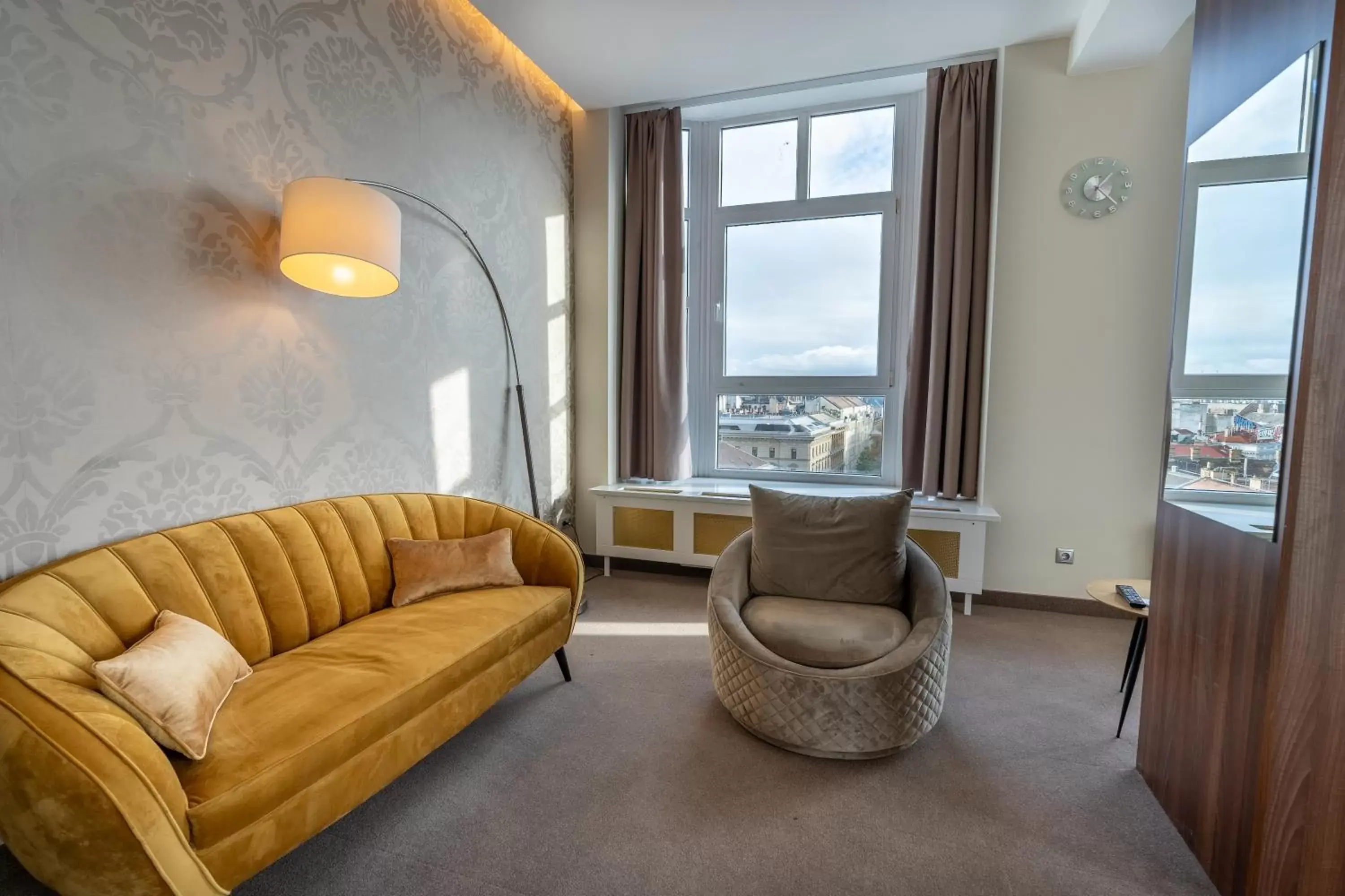 Bedroom, Seating Area in Medos Hotel