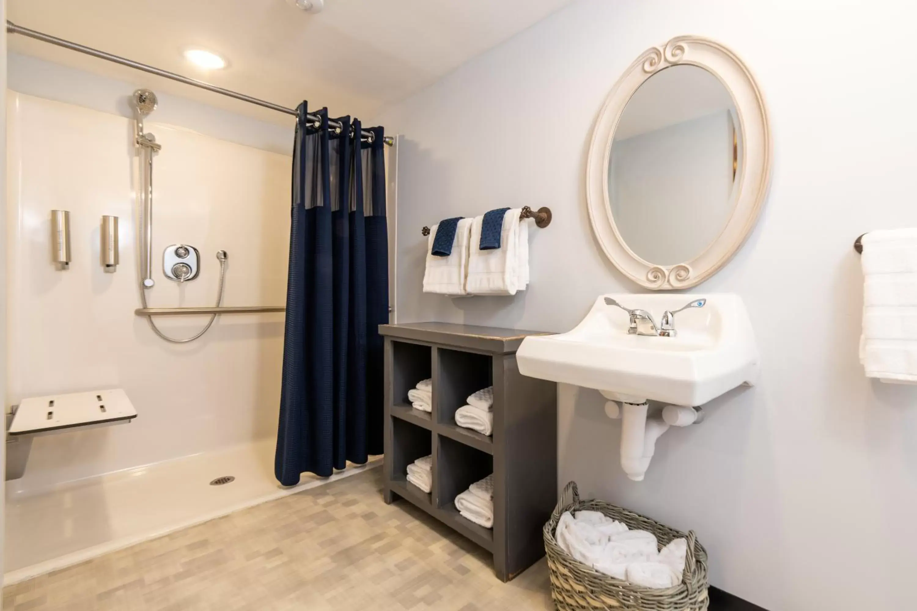 Bathroom in Mad River Lodge