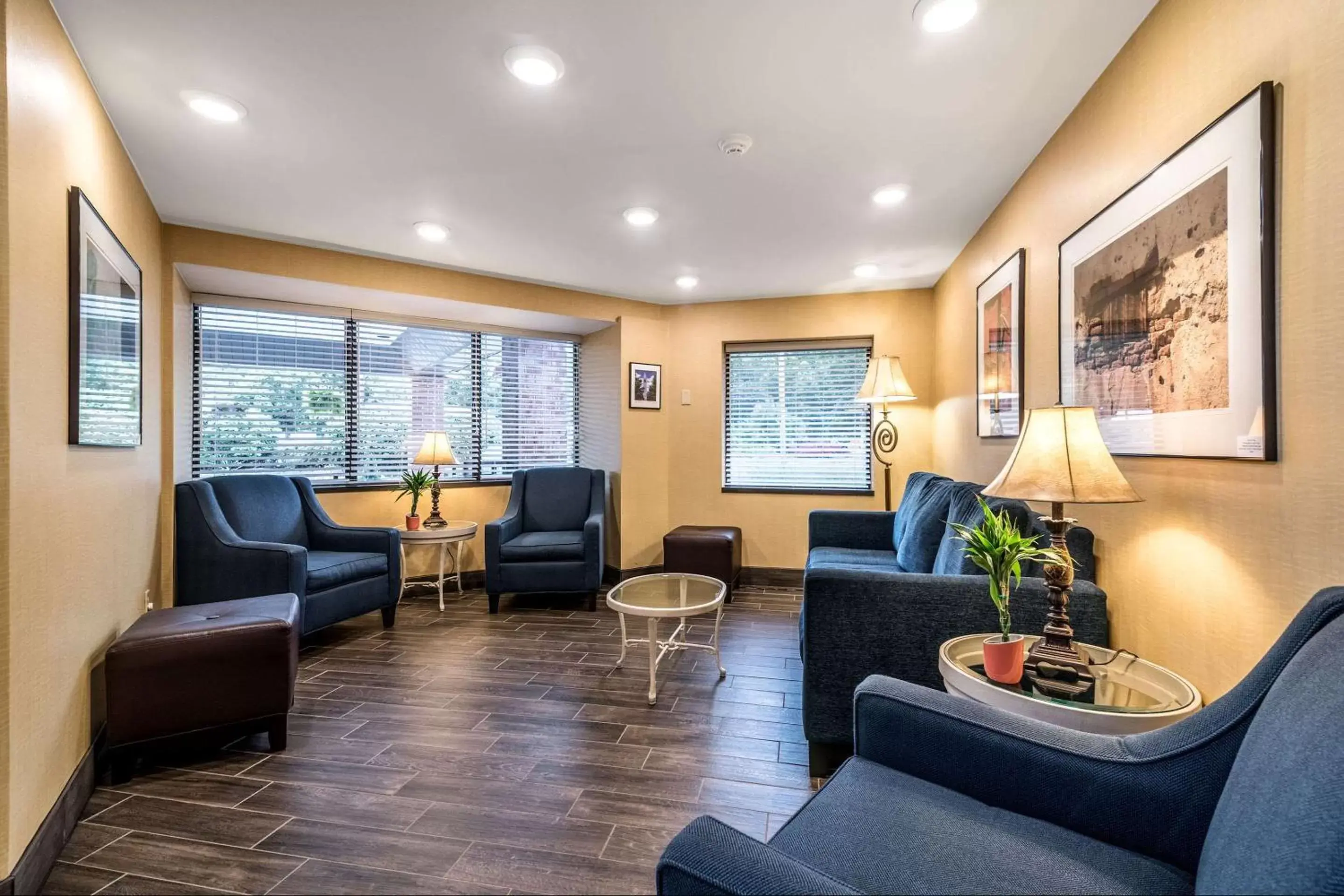 Lobby or reception, Seating Area in Quality Inn Ithaca - University Area