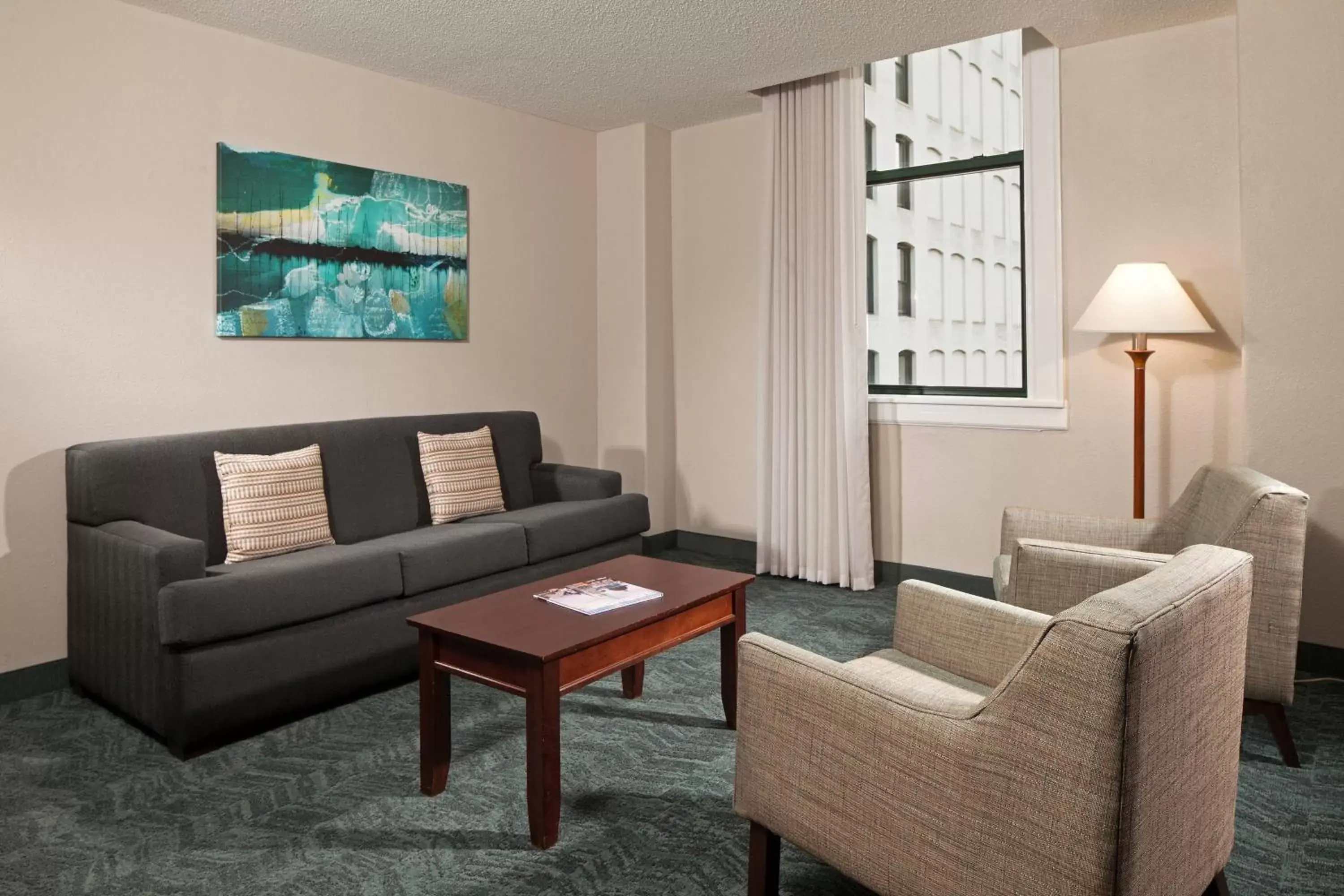 Living room, Seating Area in SpringHill Suites by Marriott Baltimore Downtown/Inner Harbor