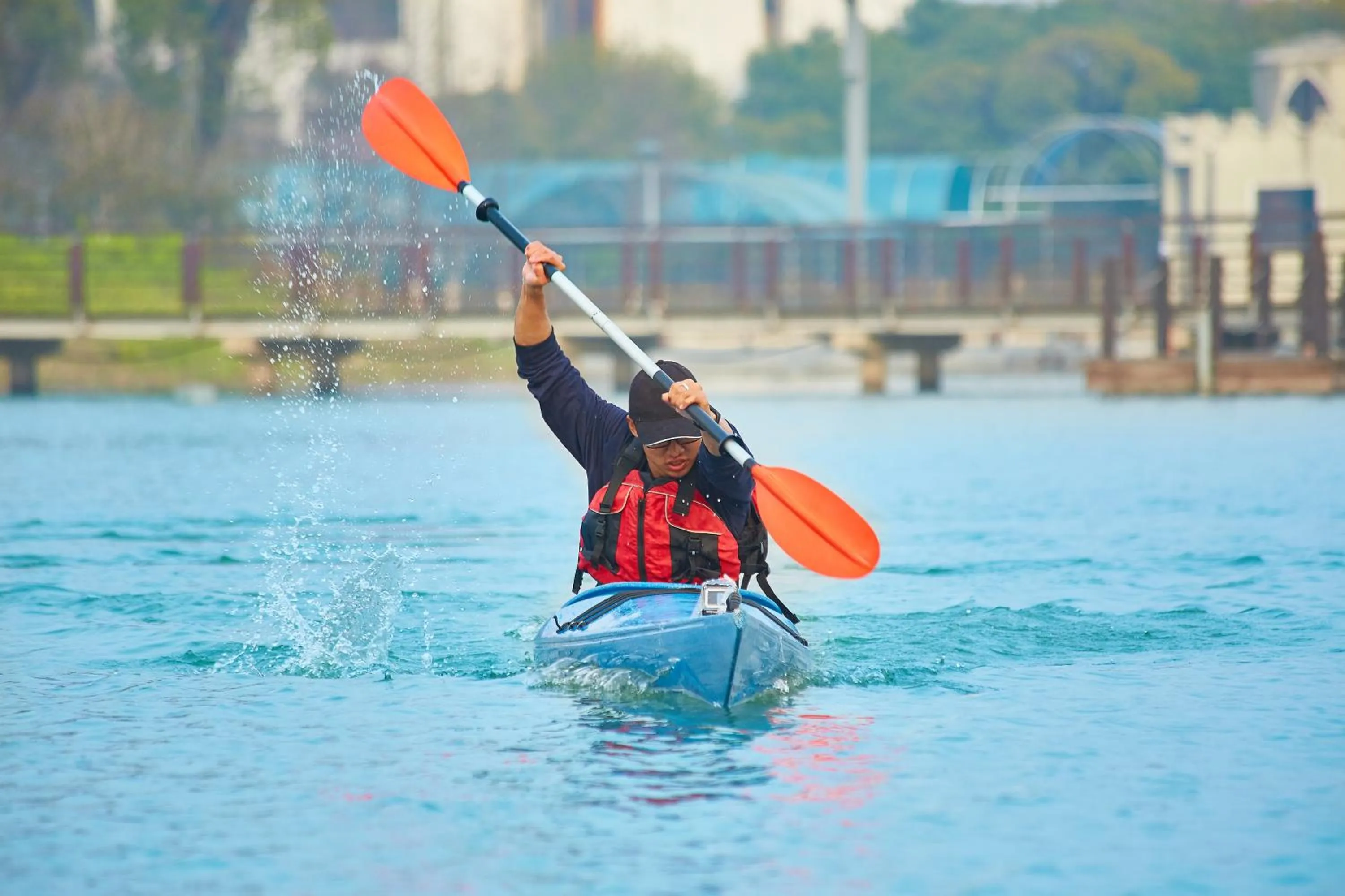Canoeing in Fairmont Yangcheng Lake