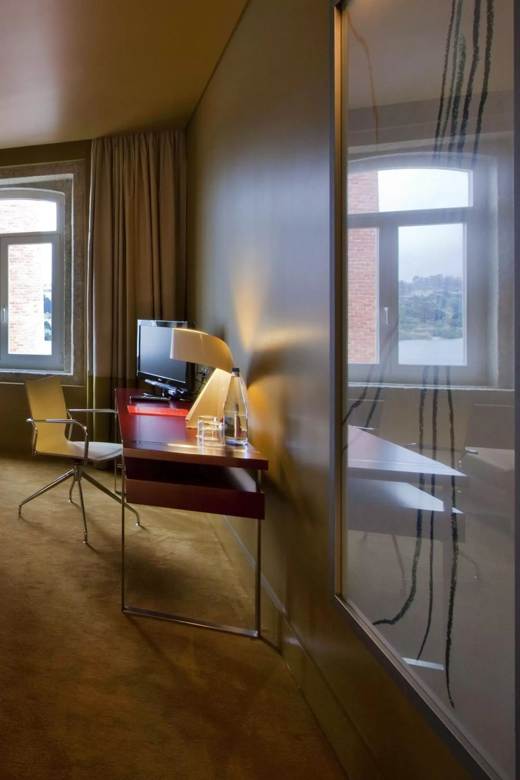 Seating area, TV/Entertainment Center in Pestana Palacio do Freixo, Pousada & National Monument - The Leading Hotels of the World