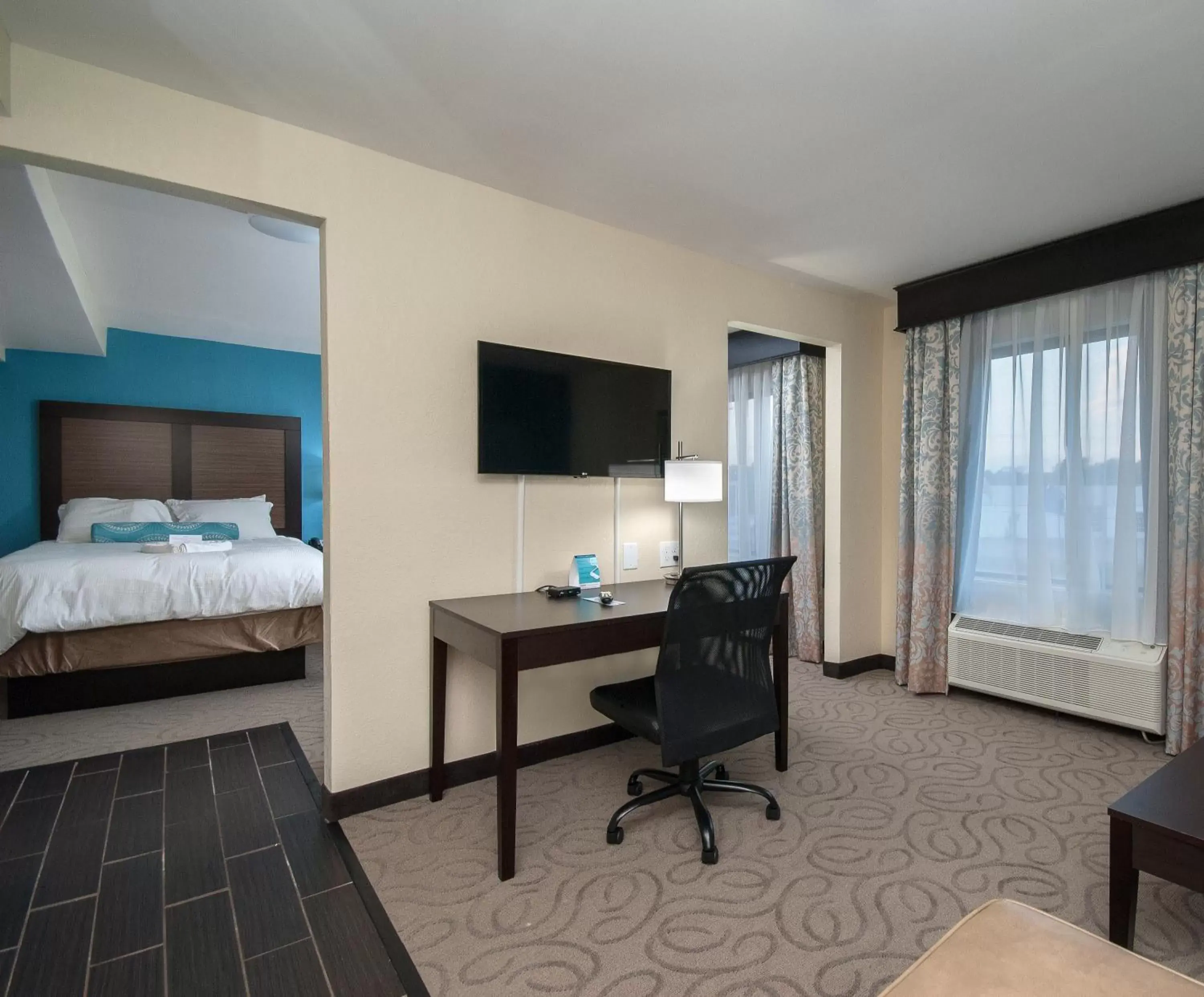 TV and multimedia, TV/Entertainment Center in Best Western Travelers Rest/Greenville