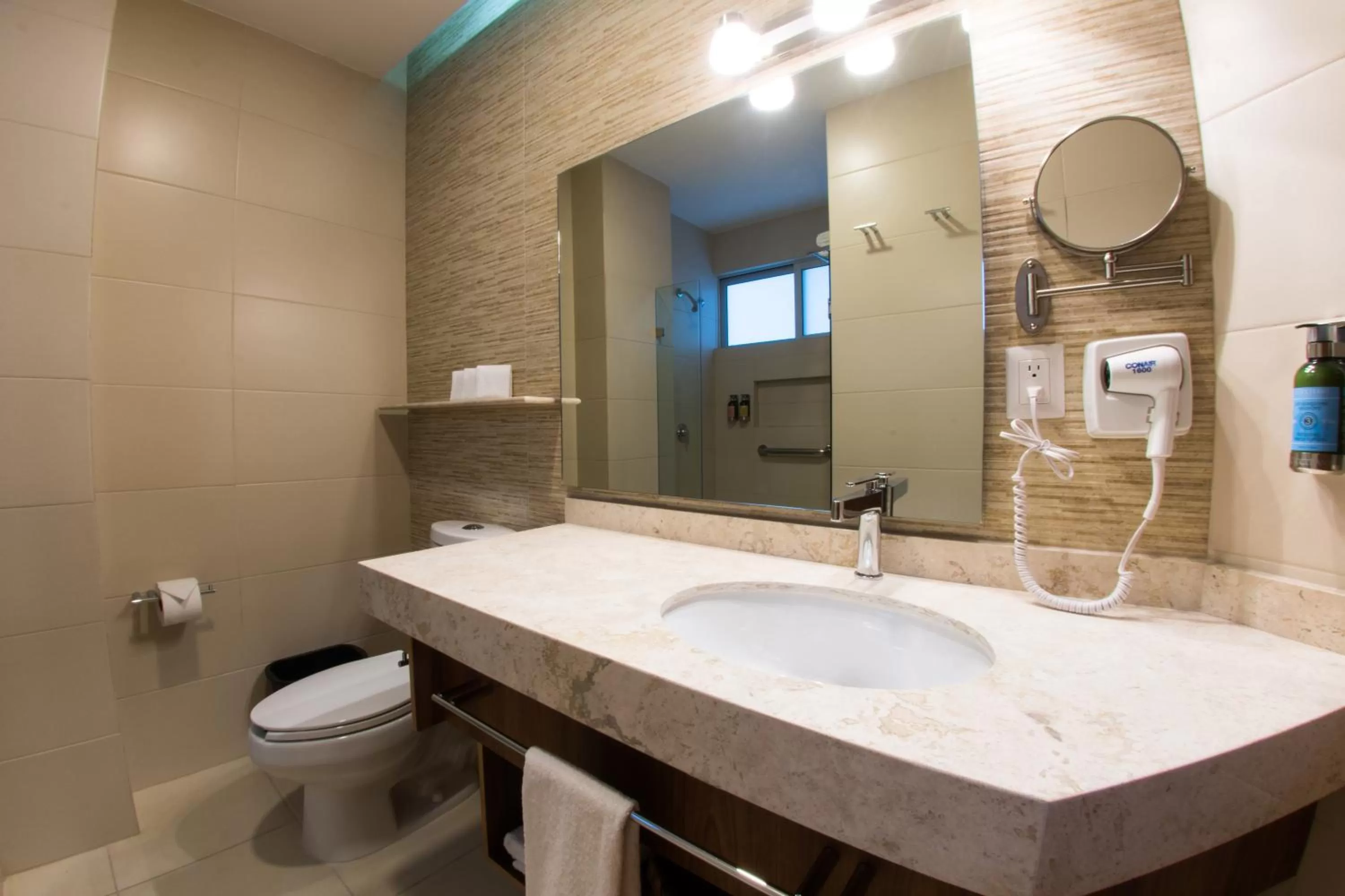 Bathroom in Hotel Clipperton