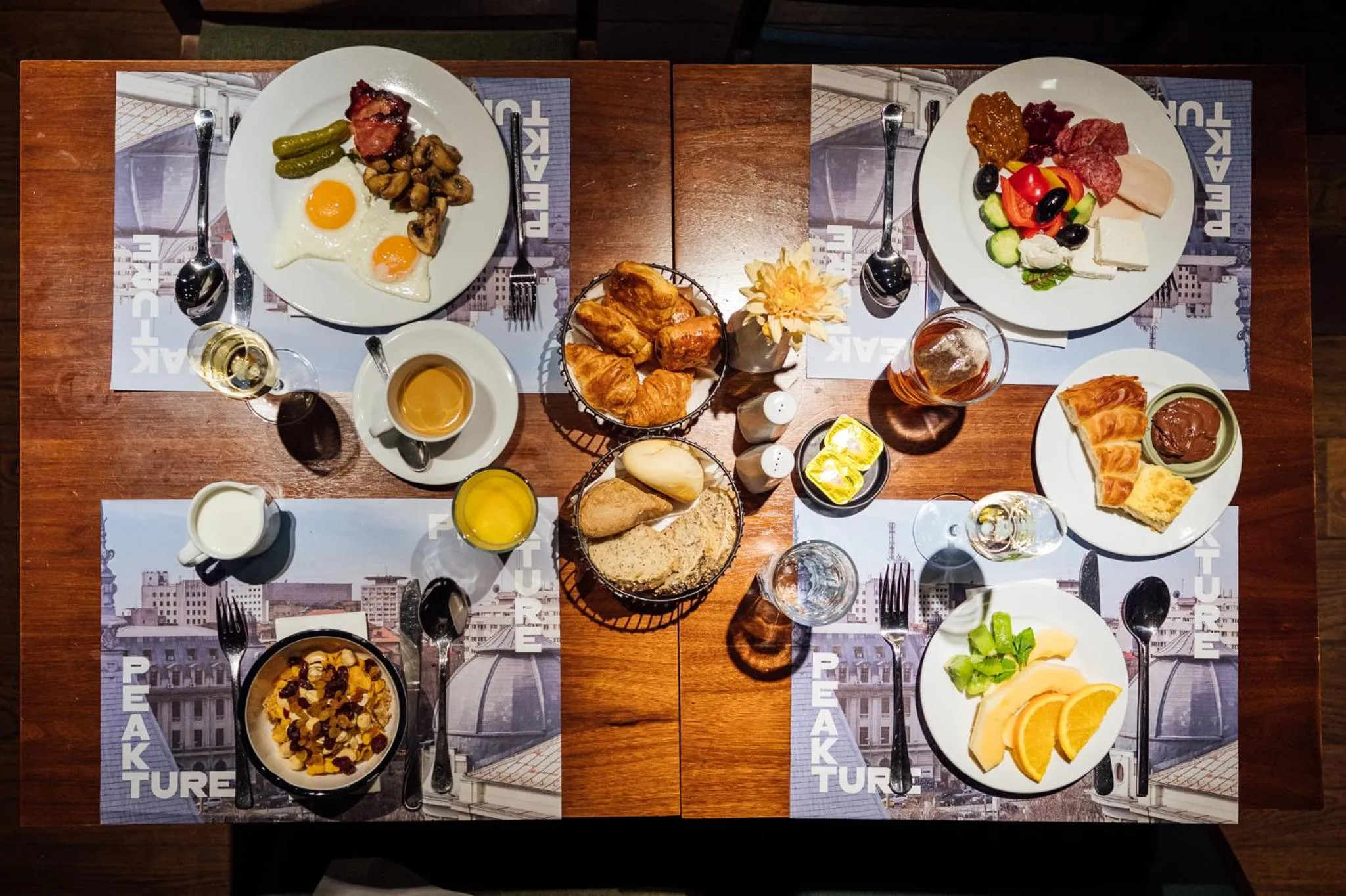 Buffet breakfast in Peakture Hotel