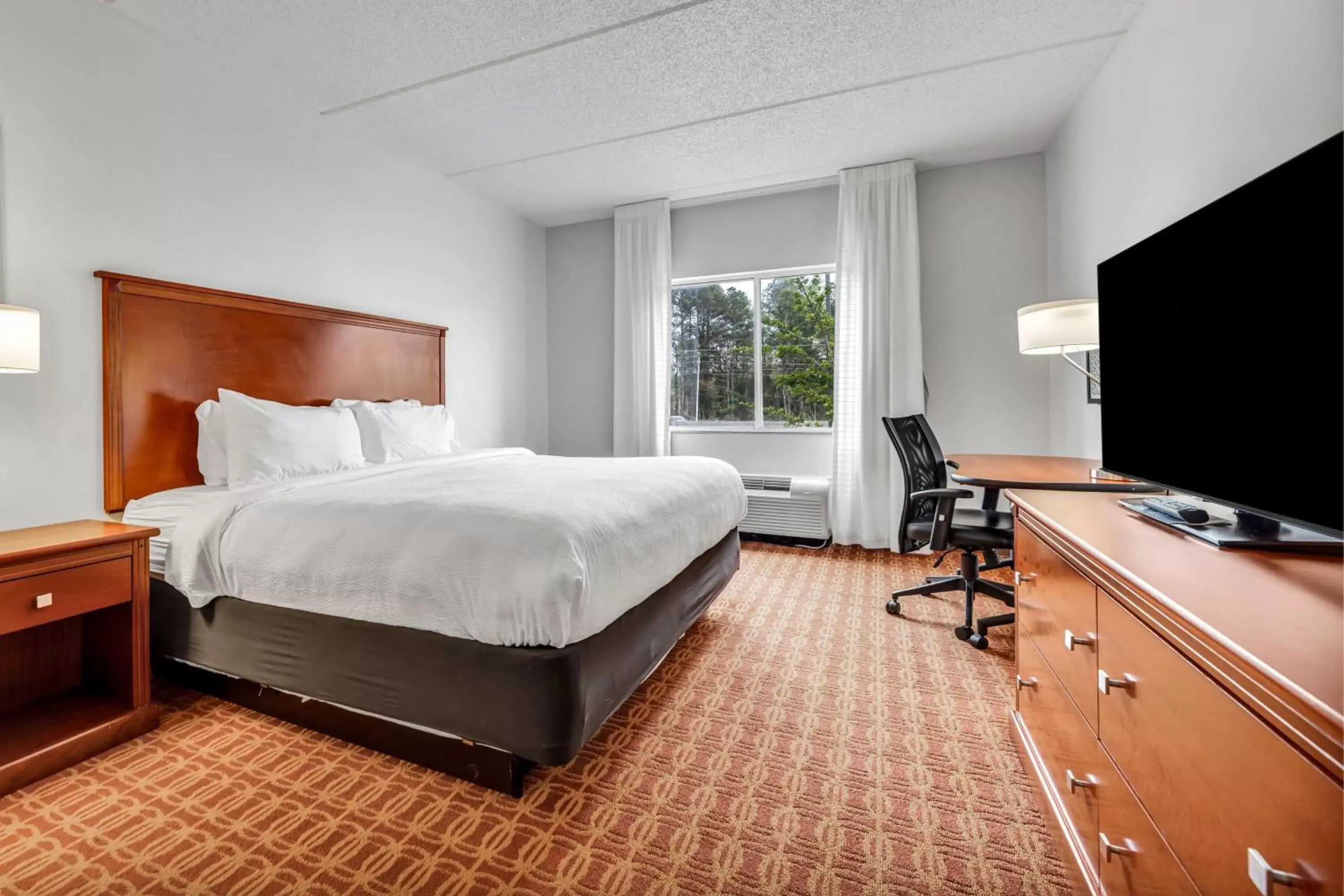 Photo of the whole room, Bed in Fairfield Inn by Marriott Lumberton