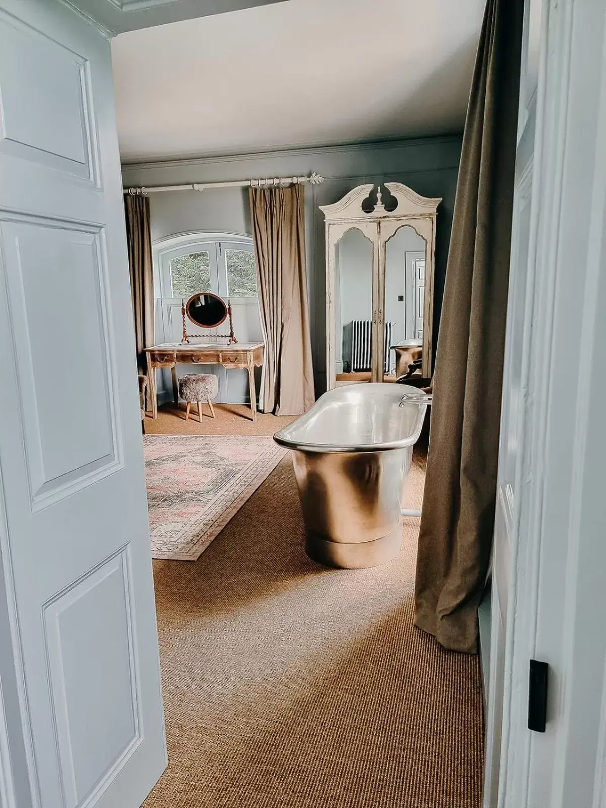 Bedroom, Bathroom in Verzon House