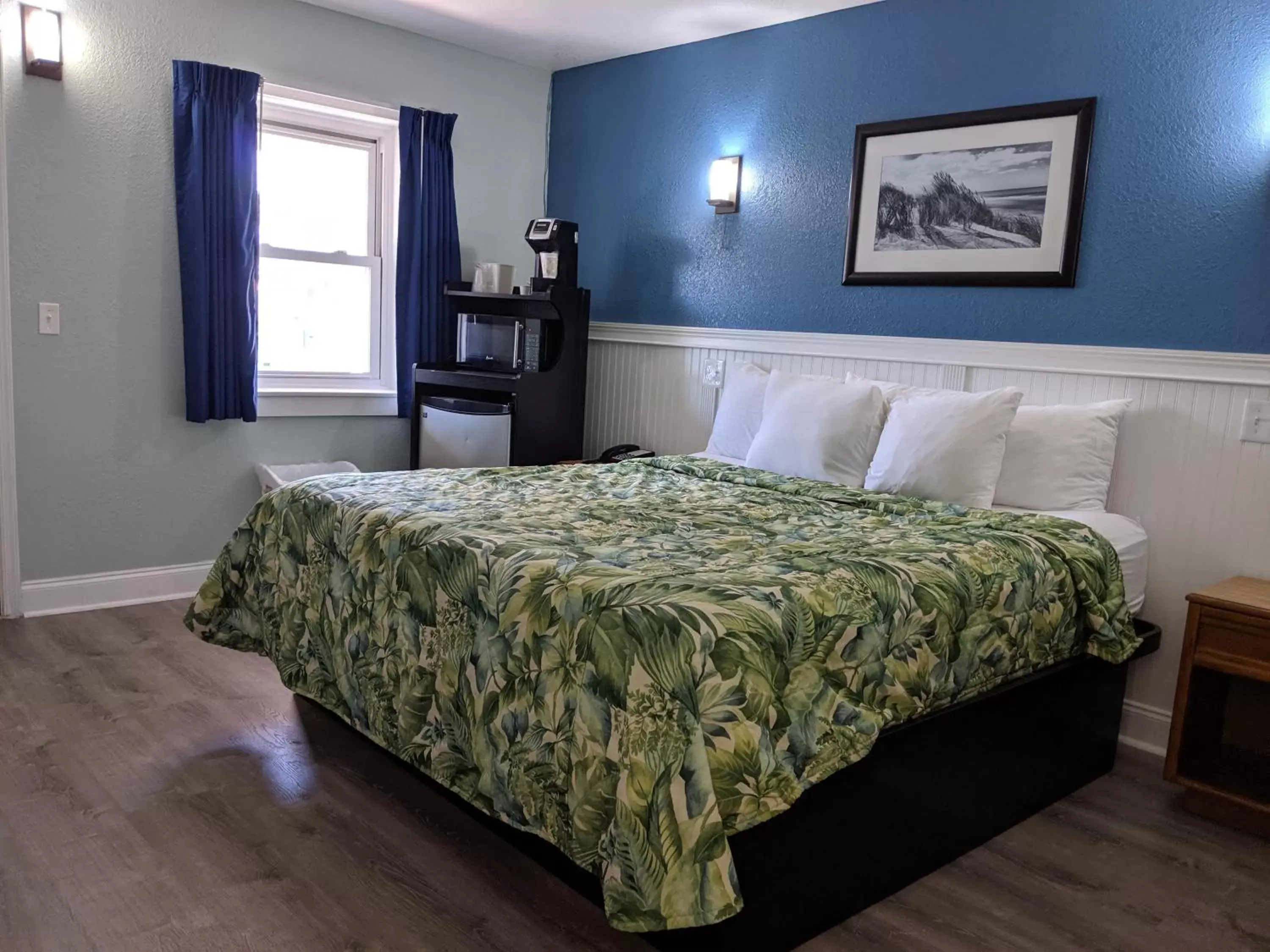 Bed in Colonial Inn