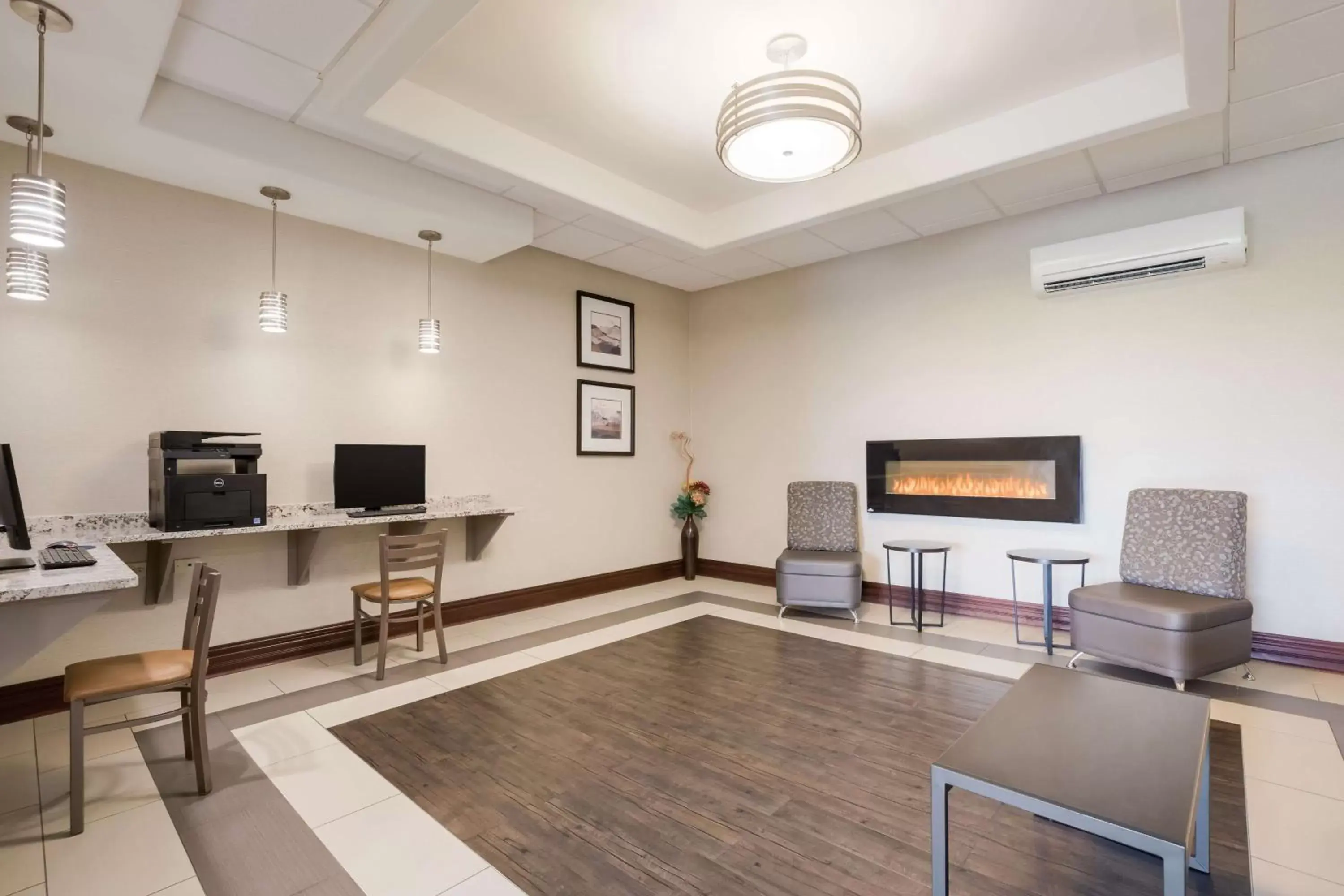 Business facilities, Seating Area in Best Western Northwest Indiana Inn