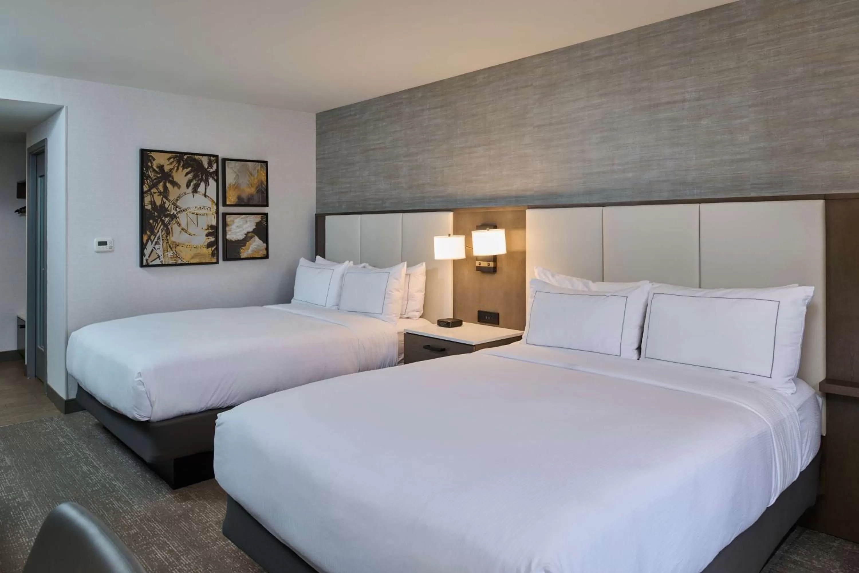 Bed in Doubletree by Hilton Buena Park