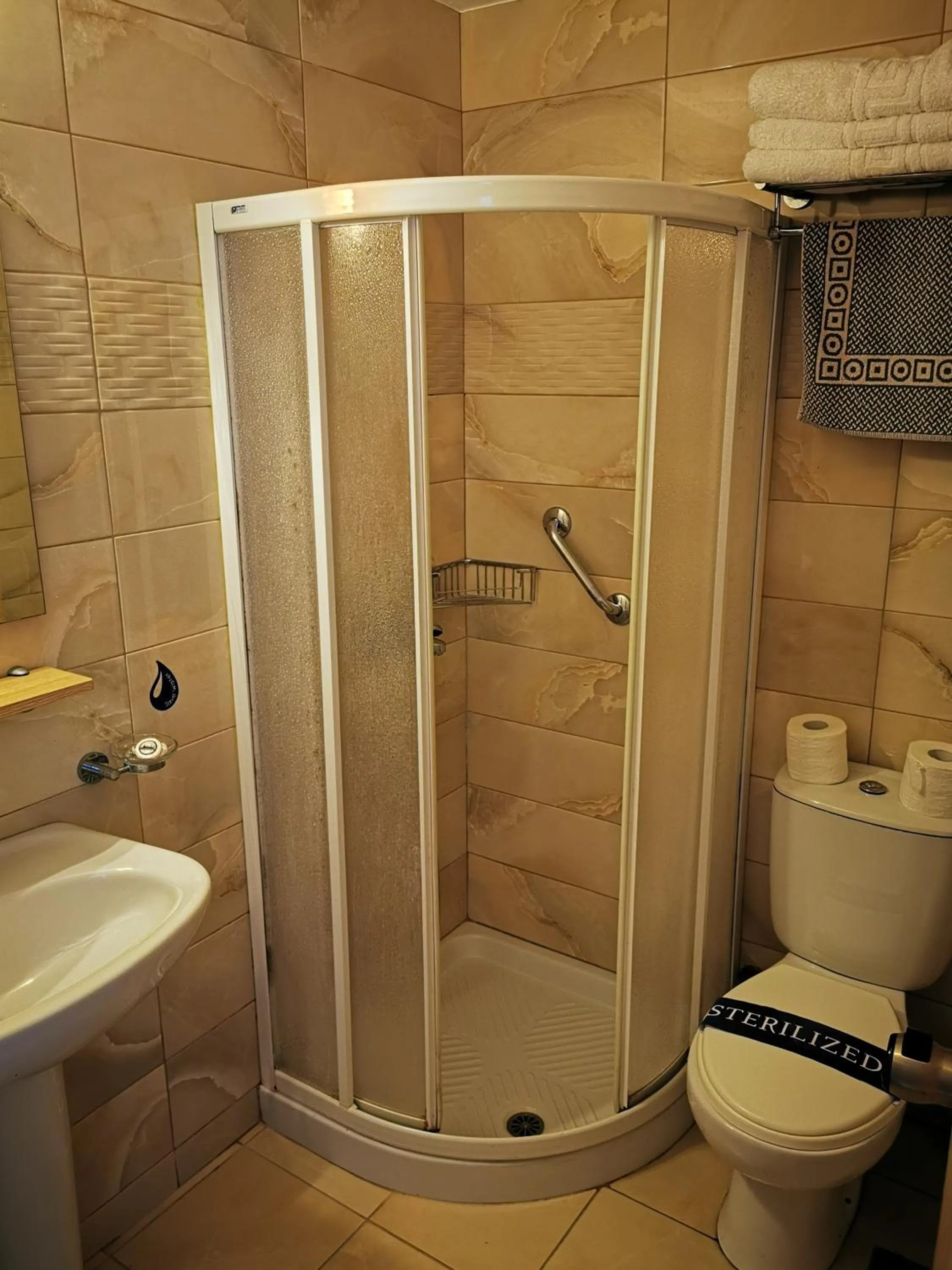 Shower in Europa Hotel