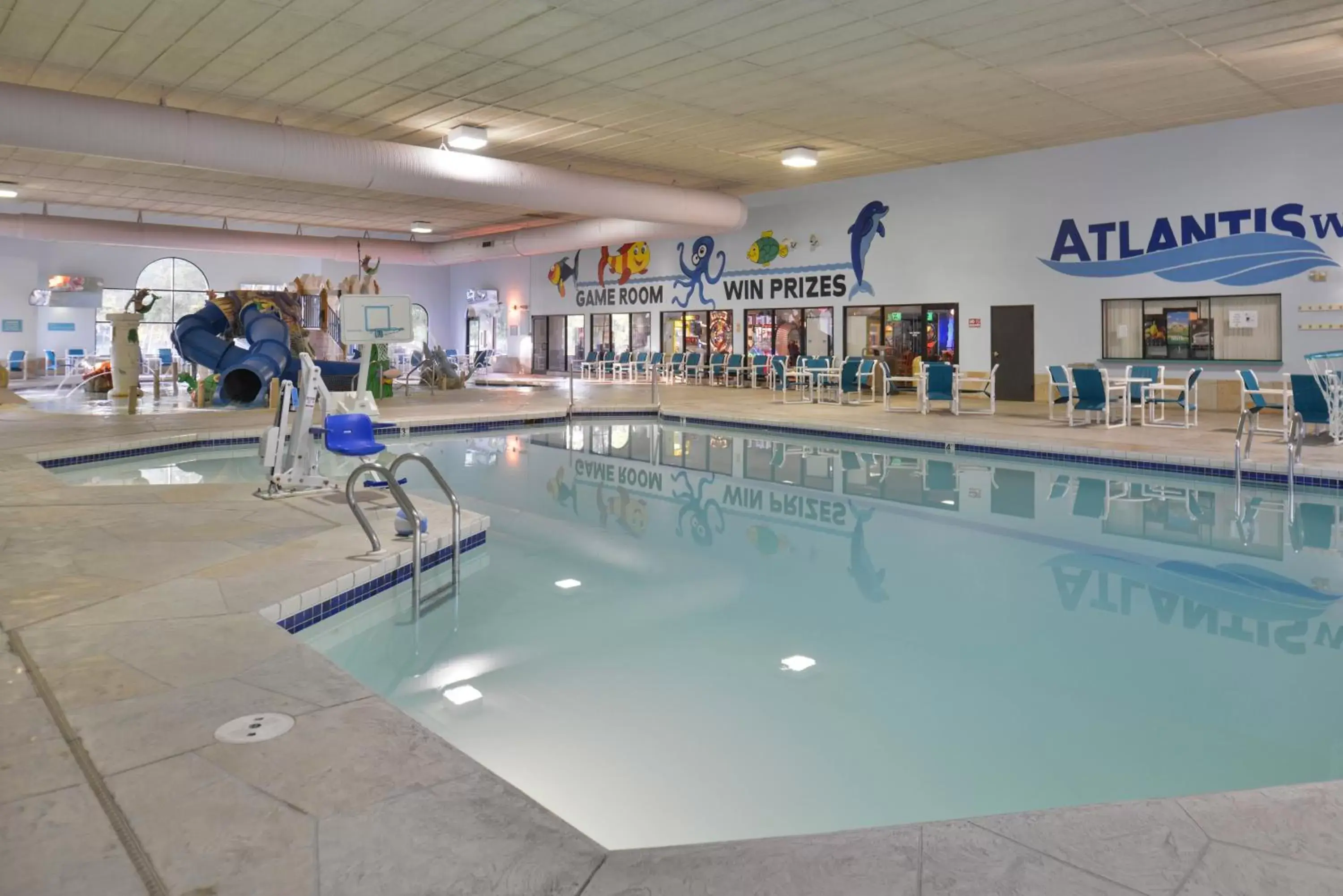 Swimming pool in Atlantis Family Waterpark Hotel