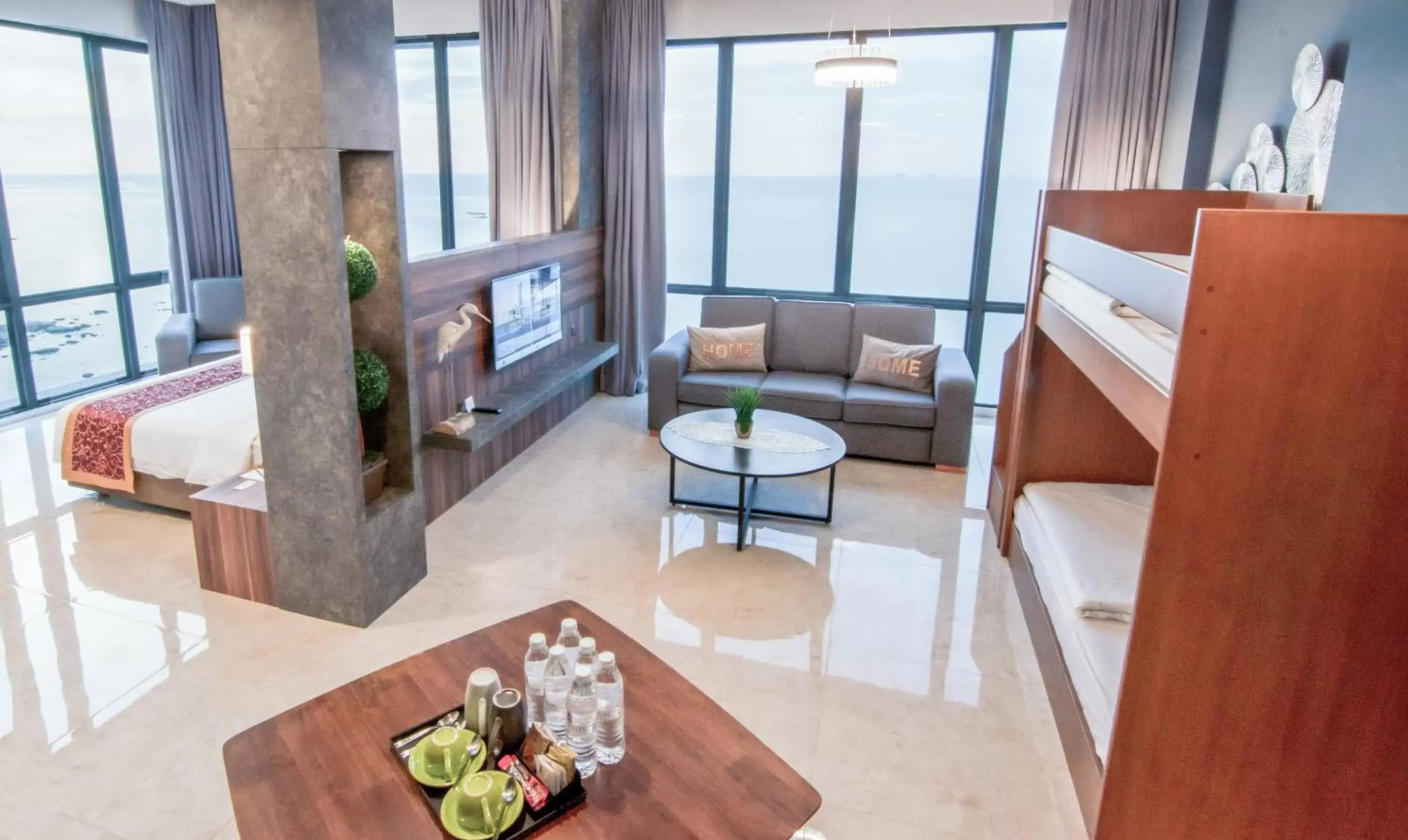 Bedroom, Seating Area in Hompton Hotel by the Beach