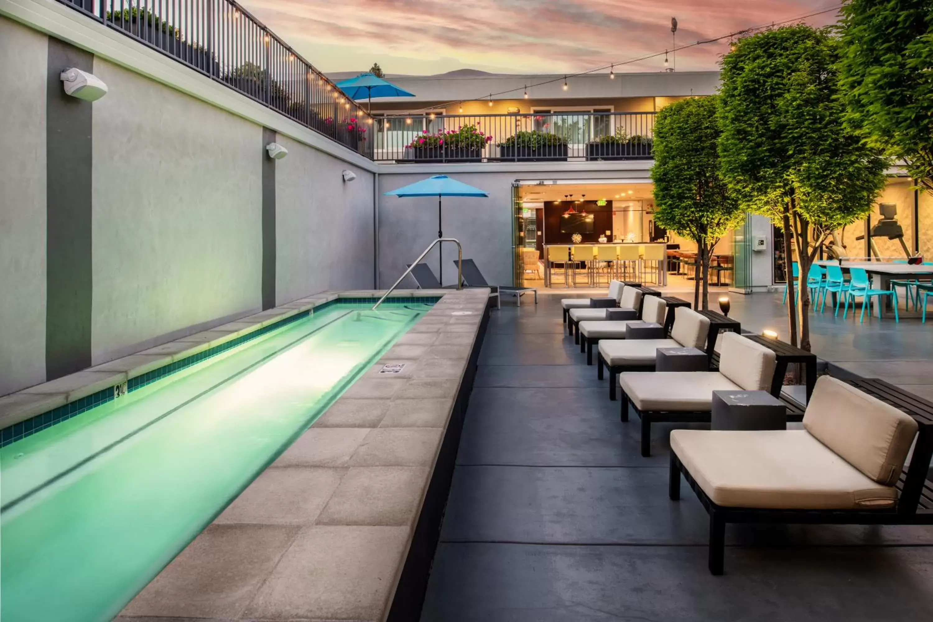 Pool view in Hotel Lucent Pool view in Hotel Lucent