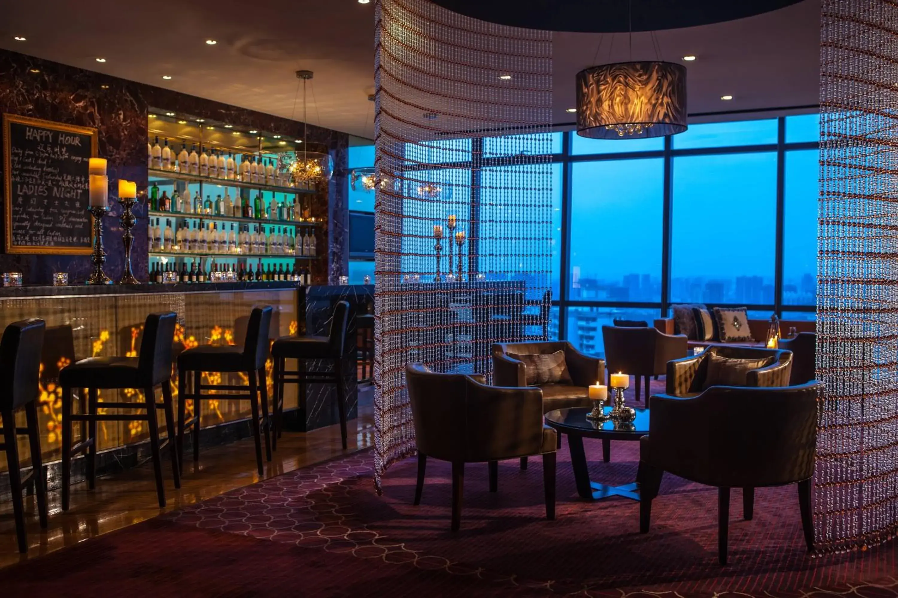 Restaurant/places to eat, Lounge/Bar in Renaissance Shanghai Zhongshan Park Hotel