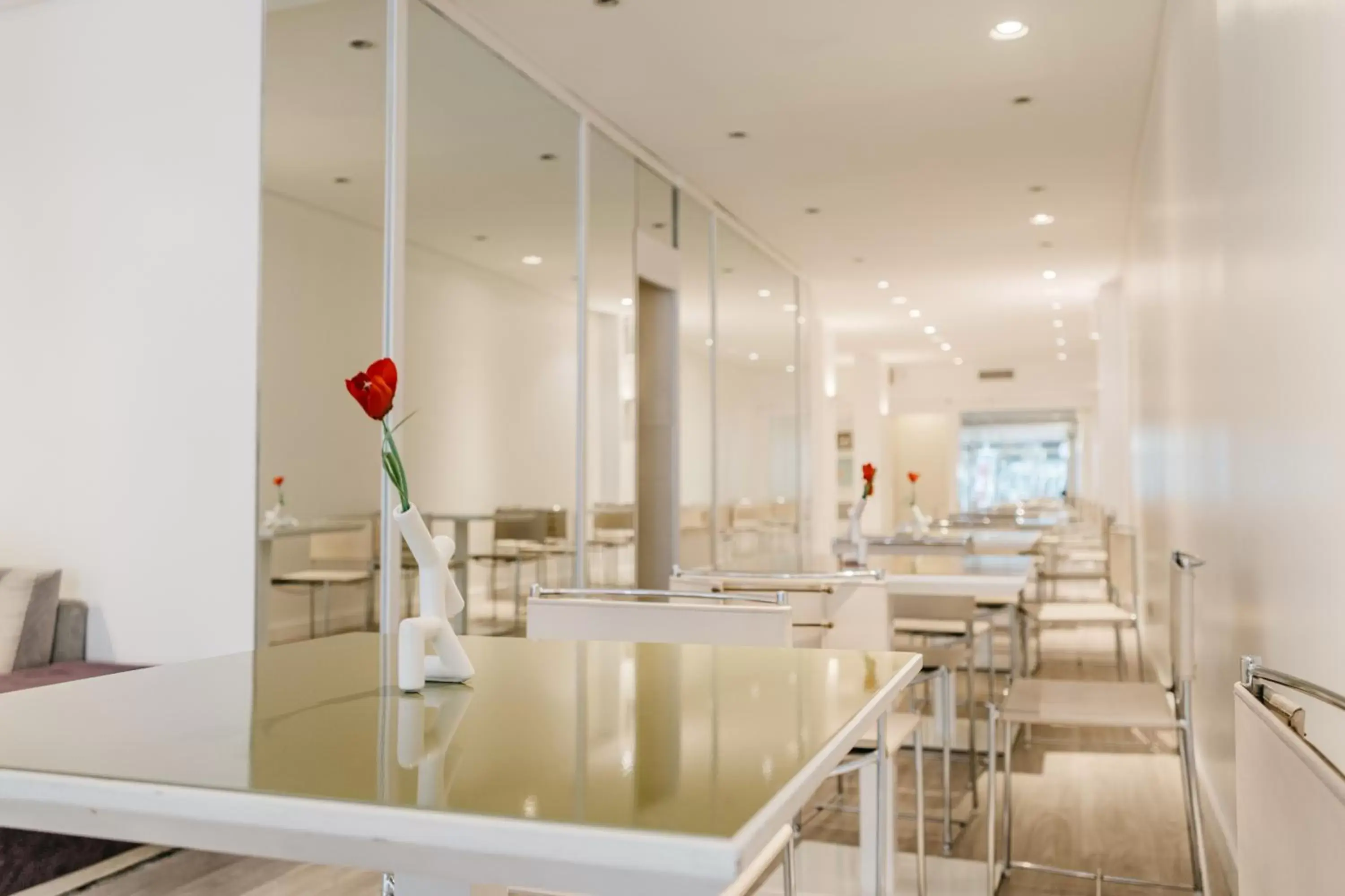 Restaurant/places to eat in Rochester Hotel Concept Restaurant/places to eat in Rochester Hotel Concept