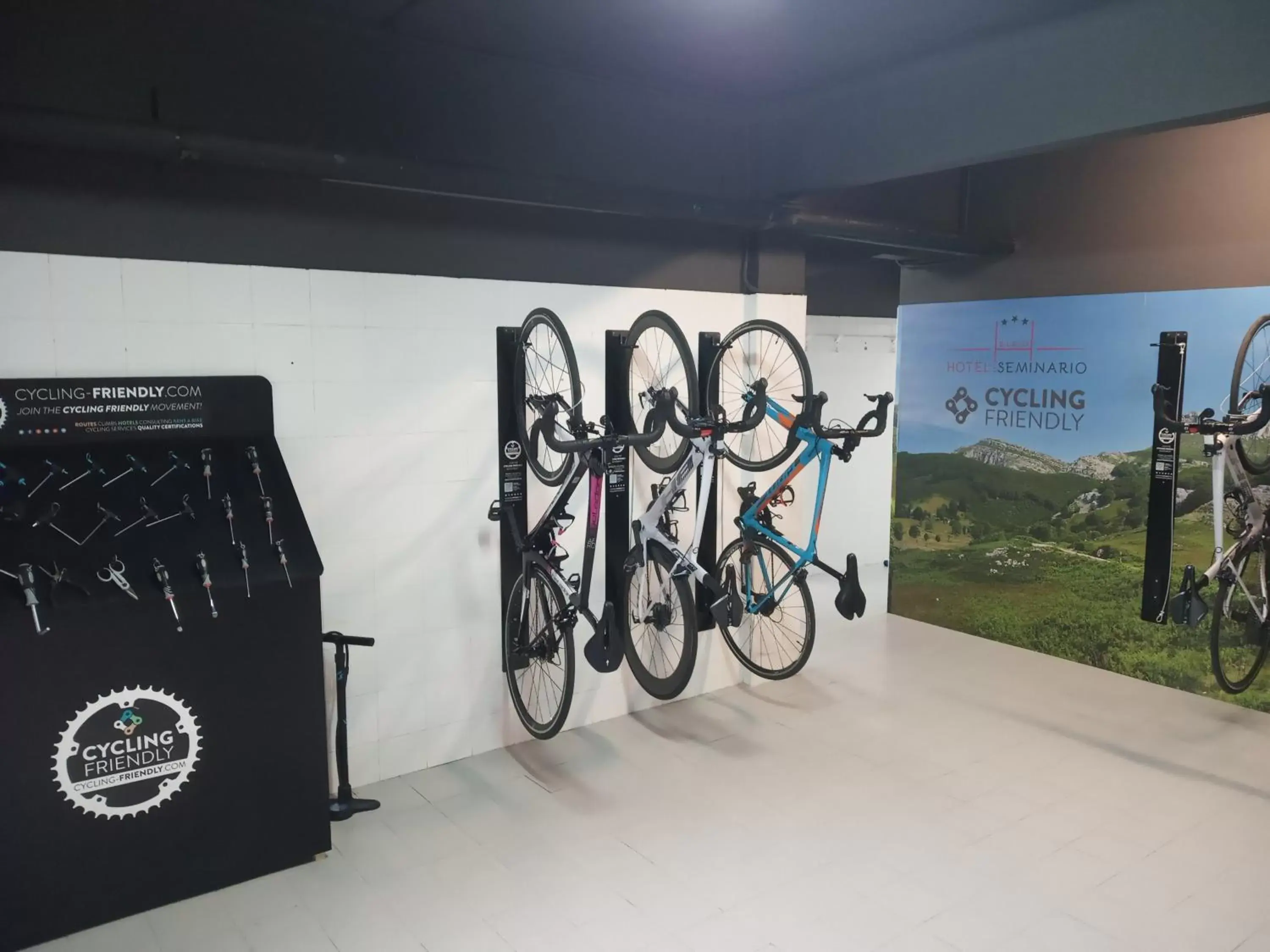 Cycling in Hotel Seminario Aeropuerto Bilbao