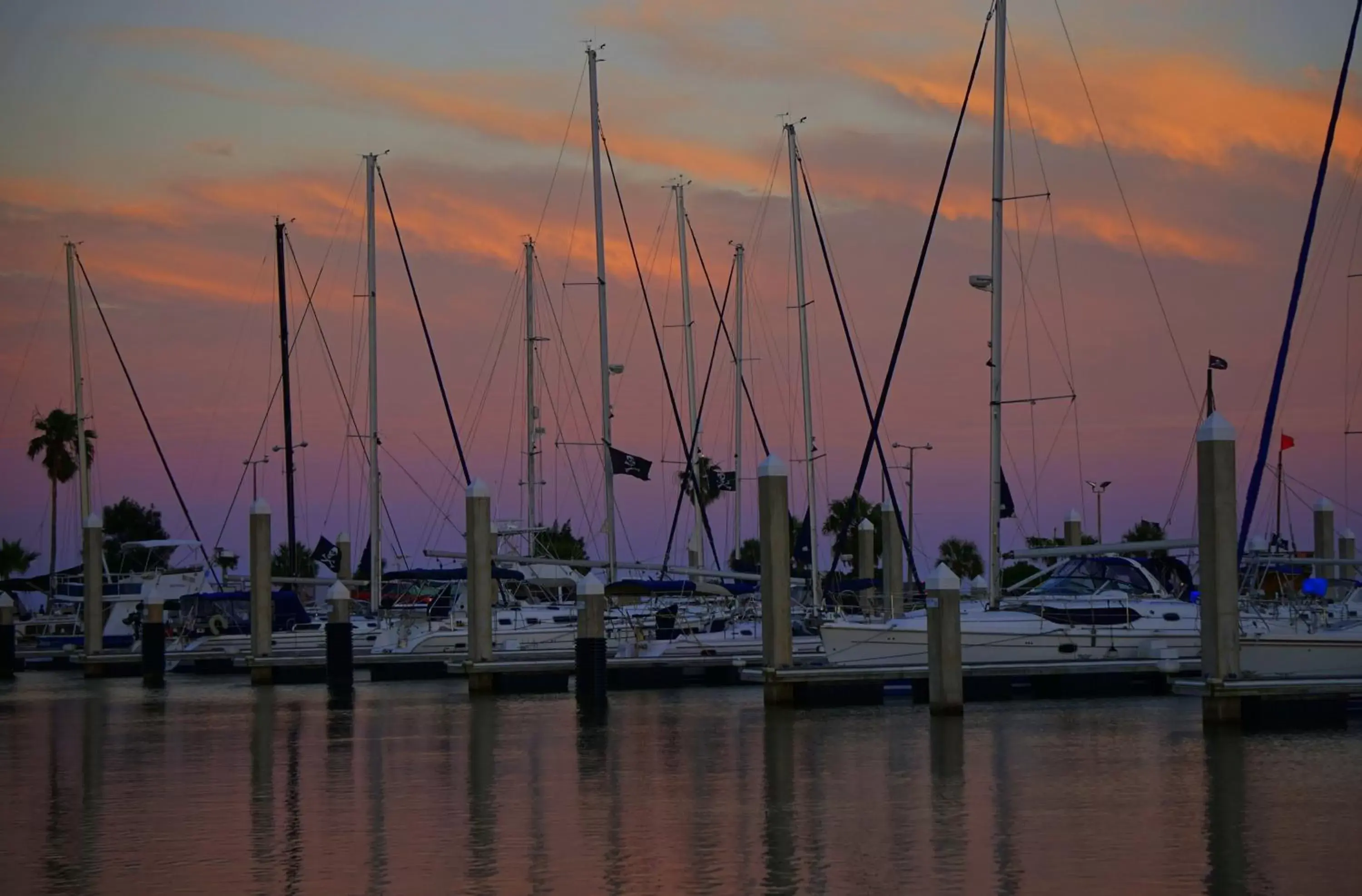 Property building, Sunrise/Sunset in Holiday Inn Corpus Christi Downtown Marina, an IHG Hotel