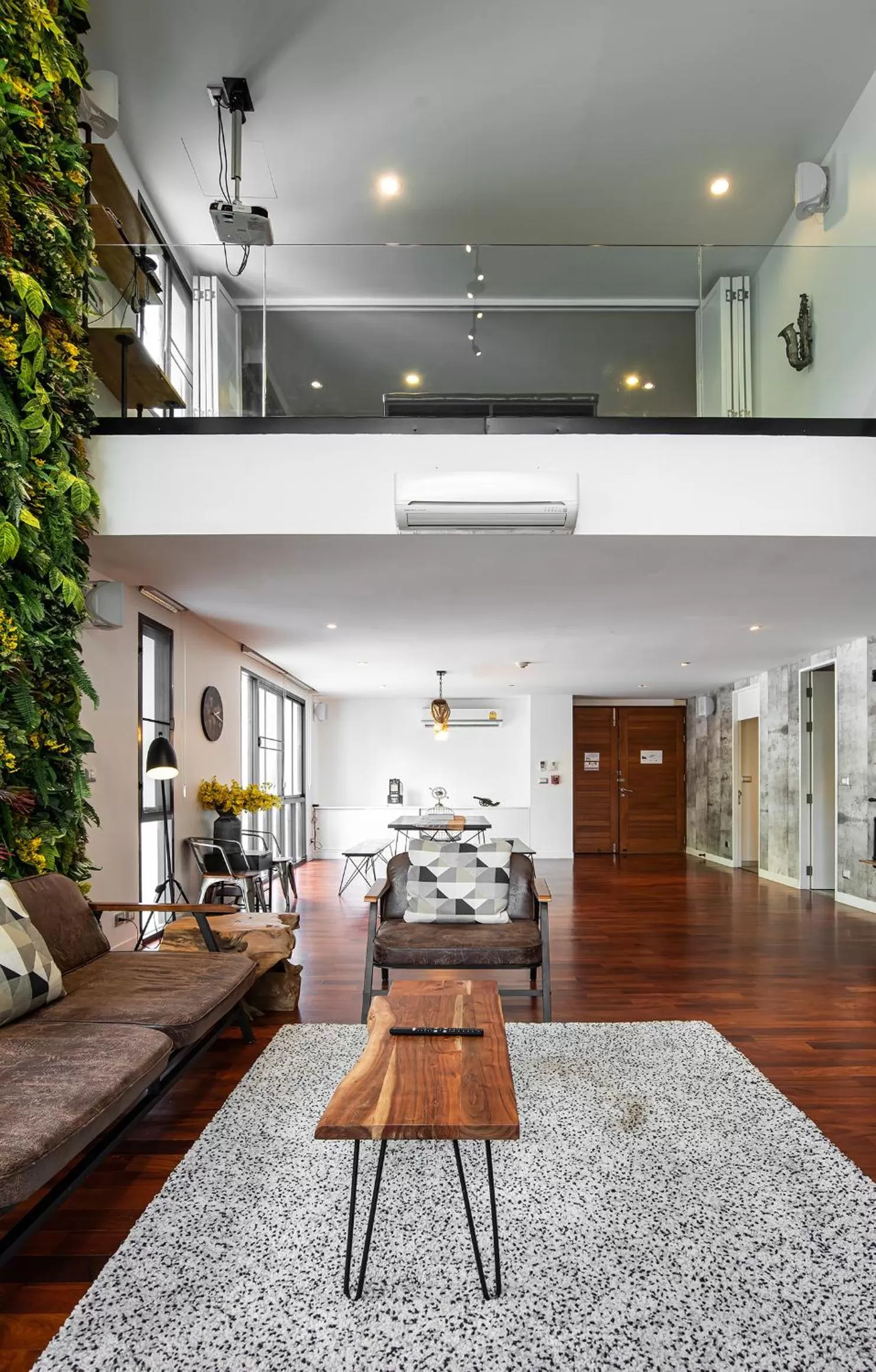 Seating area in Benviar Tonson Residence