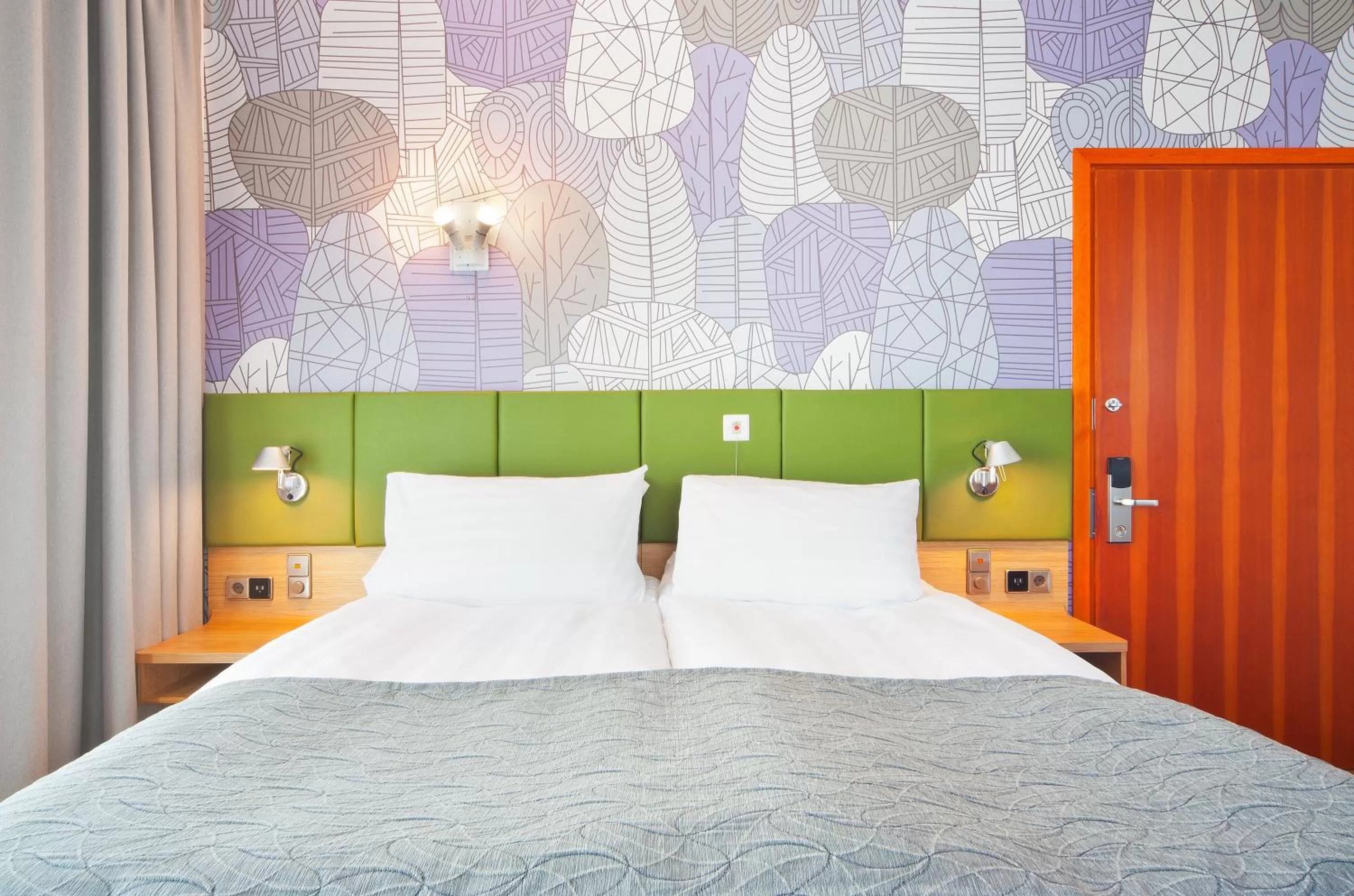 Standard Twin Room - Disability Access in Holiday Inn Helsinki City Centre, an IHG Hotel