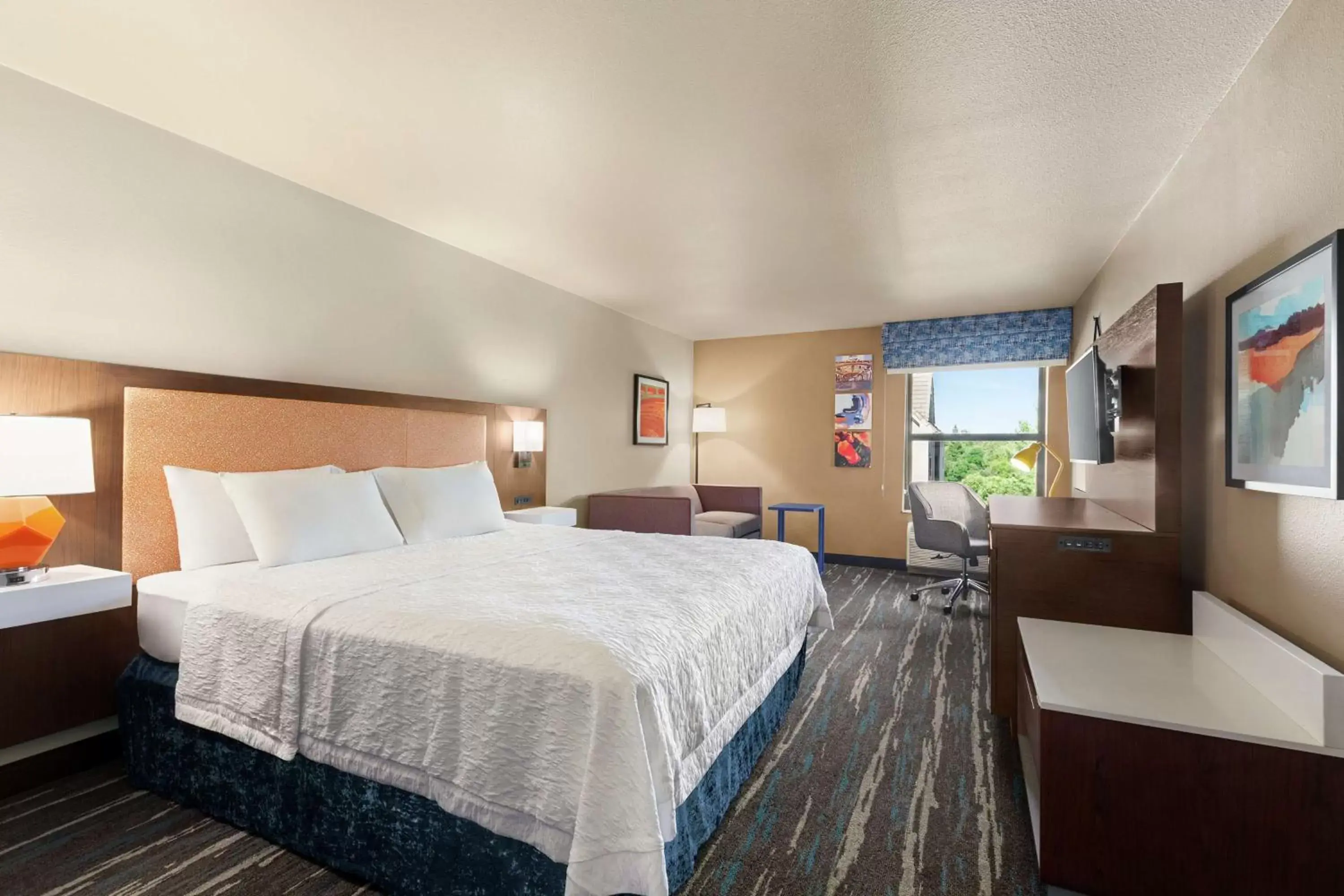 Bedroom, Bed in Hampton Inn Sacramento/Rancho Cordova