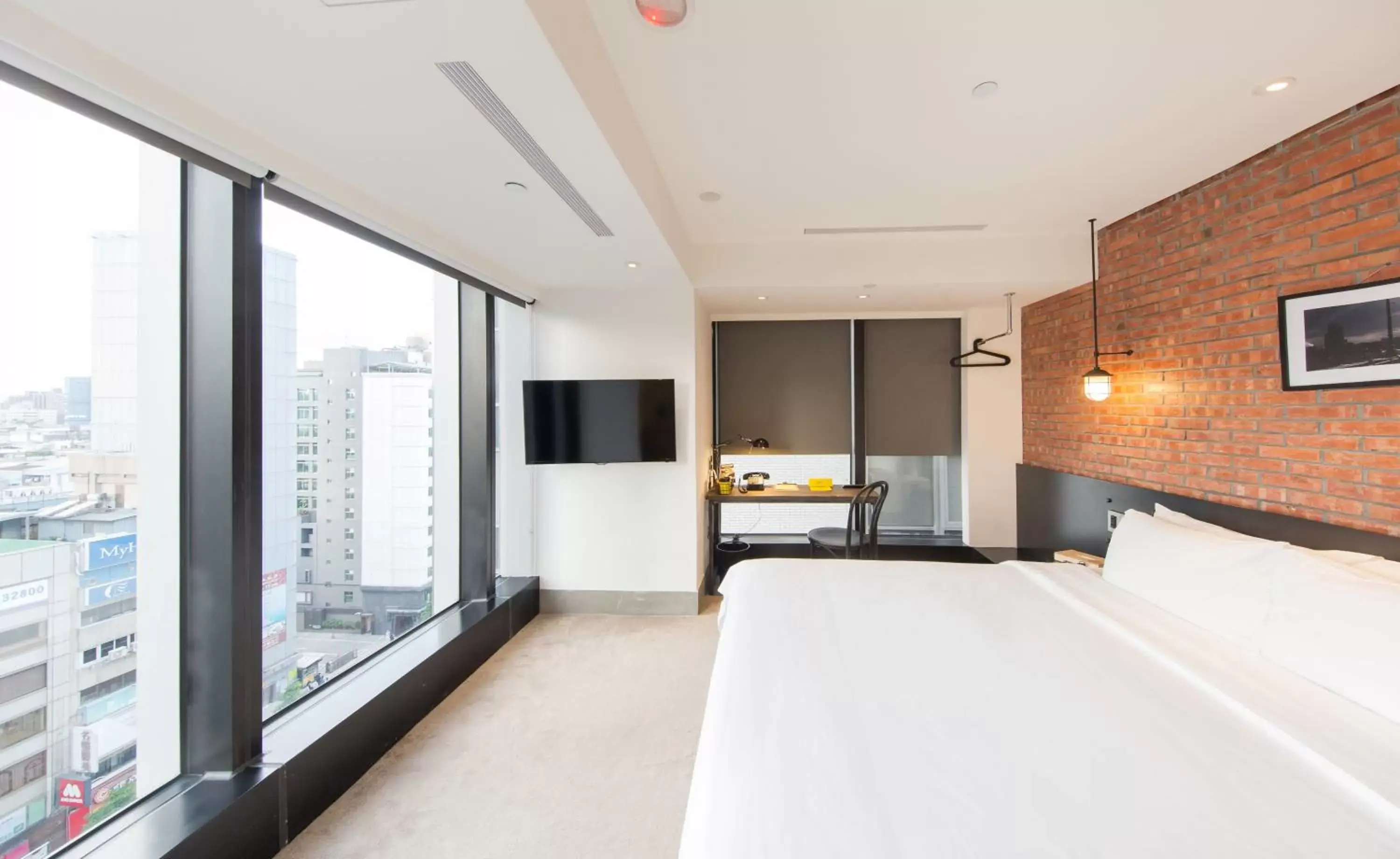 City view in CHECK inn Taipei Songjiang