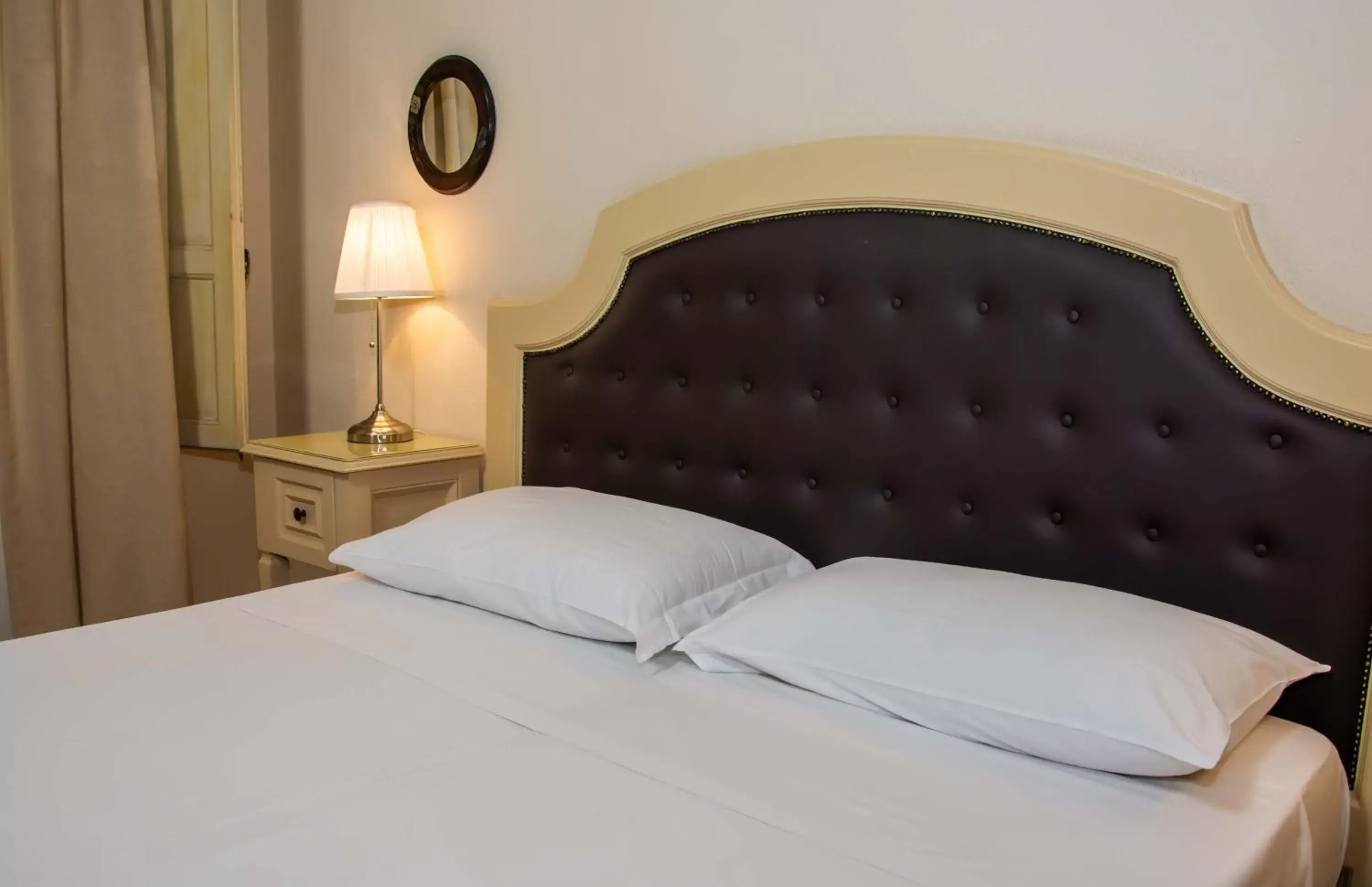 Bedroom, Bed in La Collegiata Guest House