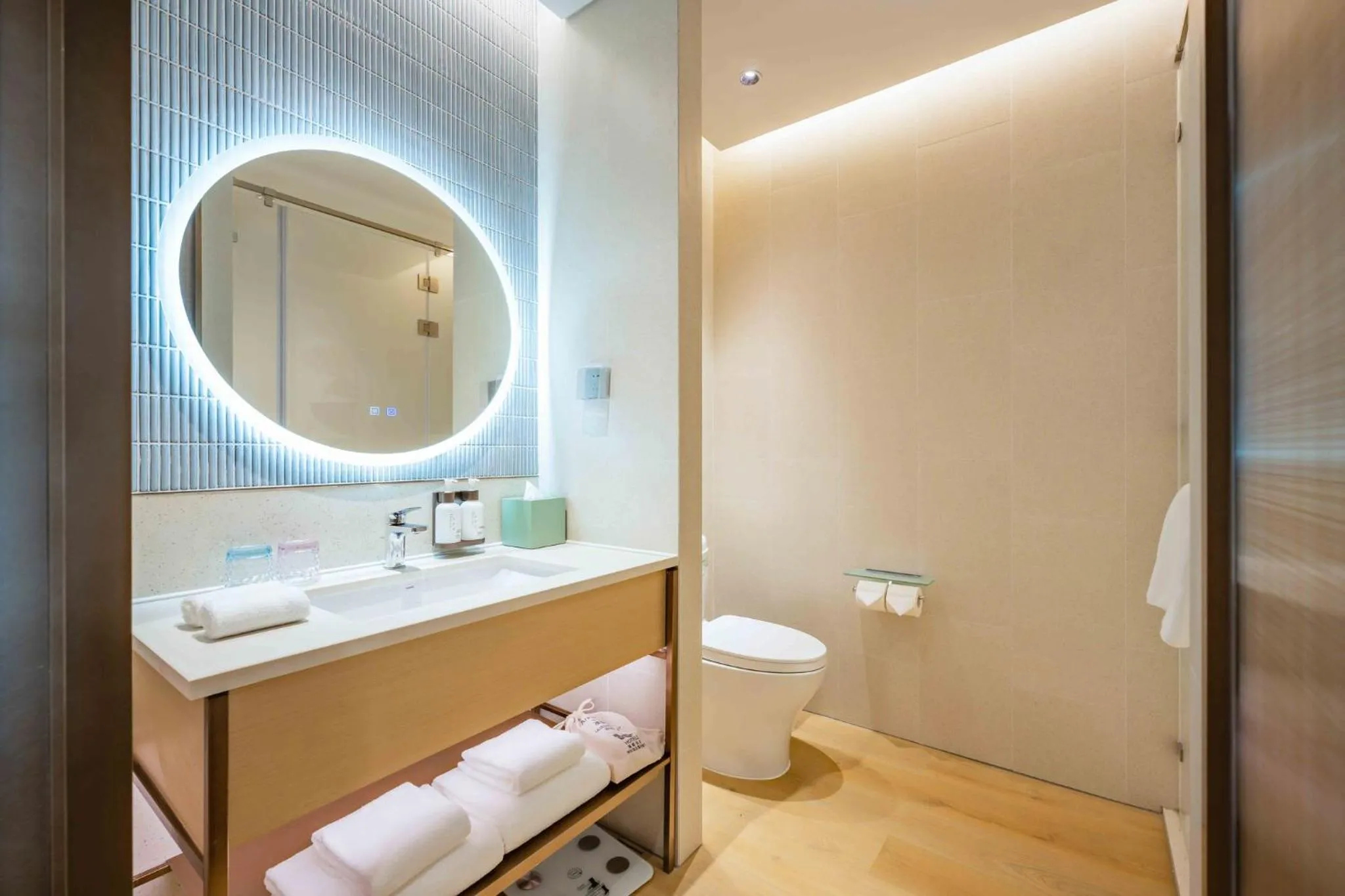 Photo of the whole room in EVEN Hotels Shanghai Expo by IHG