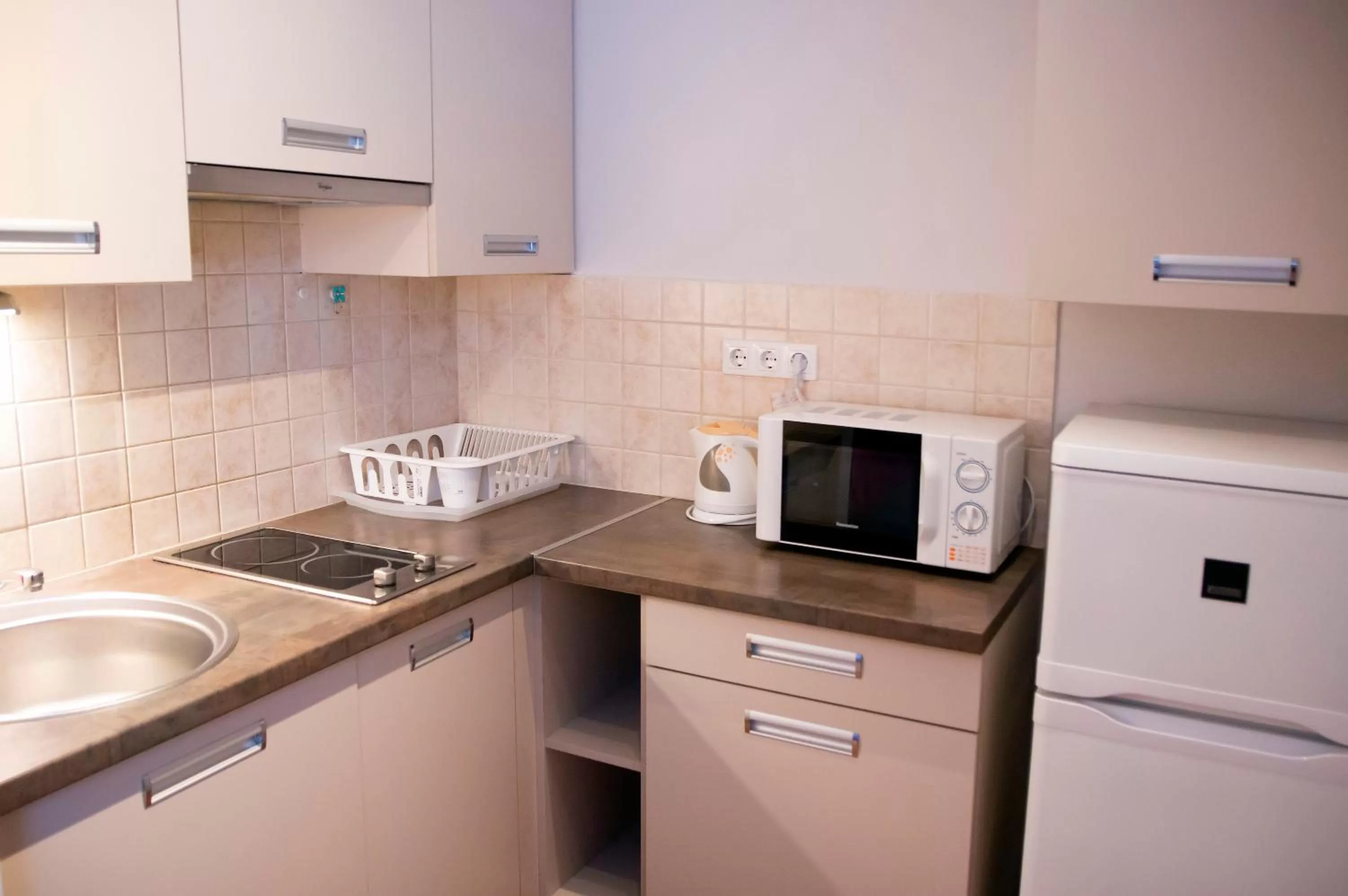 Kitchen or kitchenette in Keleti Aparthotel