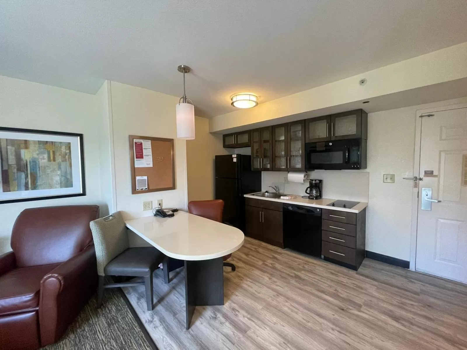 Kitchen or kitchenette in Candlewood Suites Secaucus by IHG