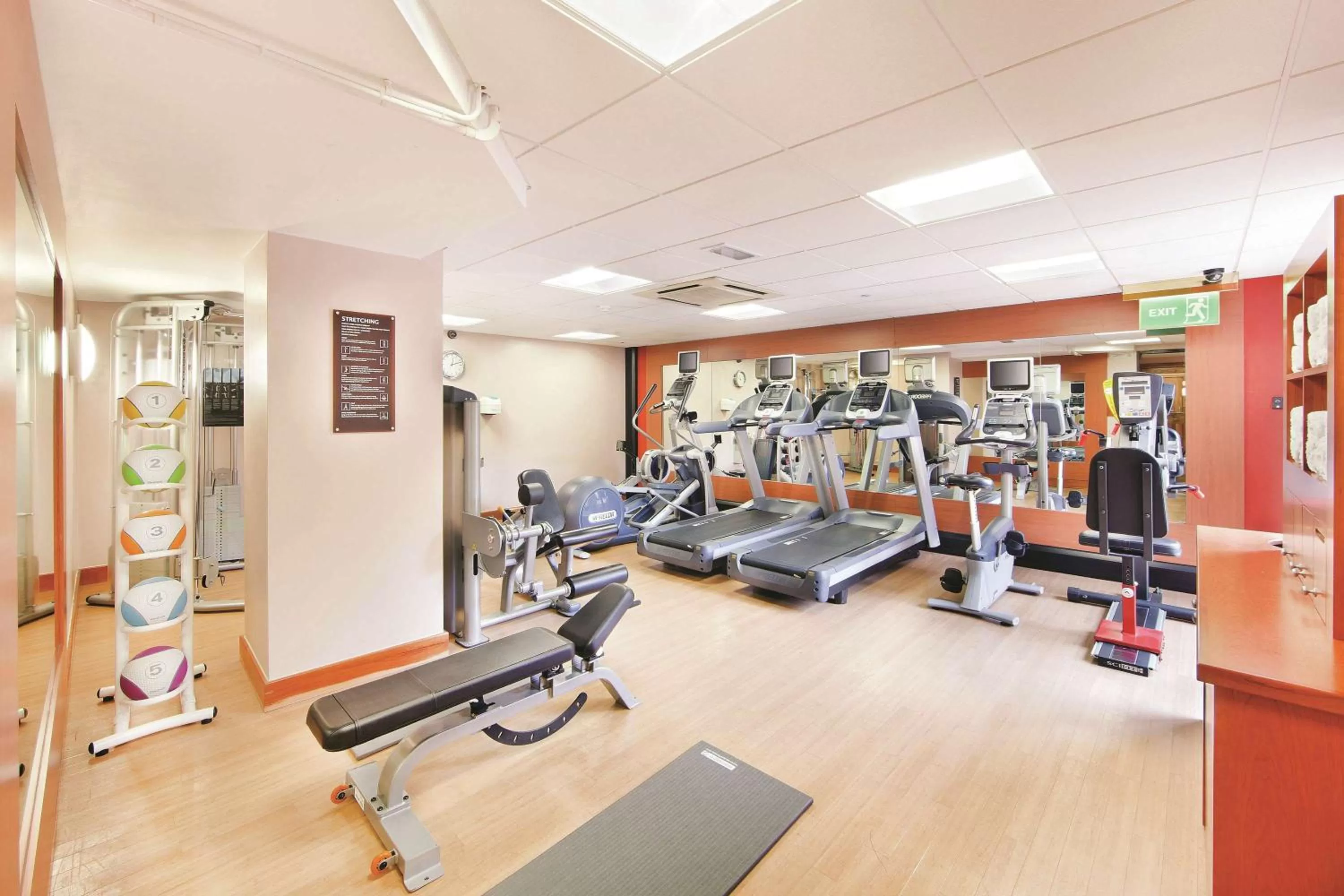 Fitness centre/facilities in DoubleTree by Hilton Manchester Airport
