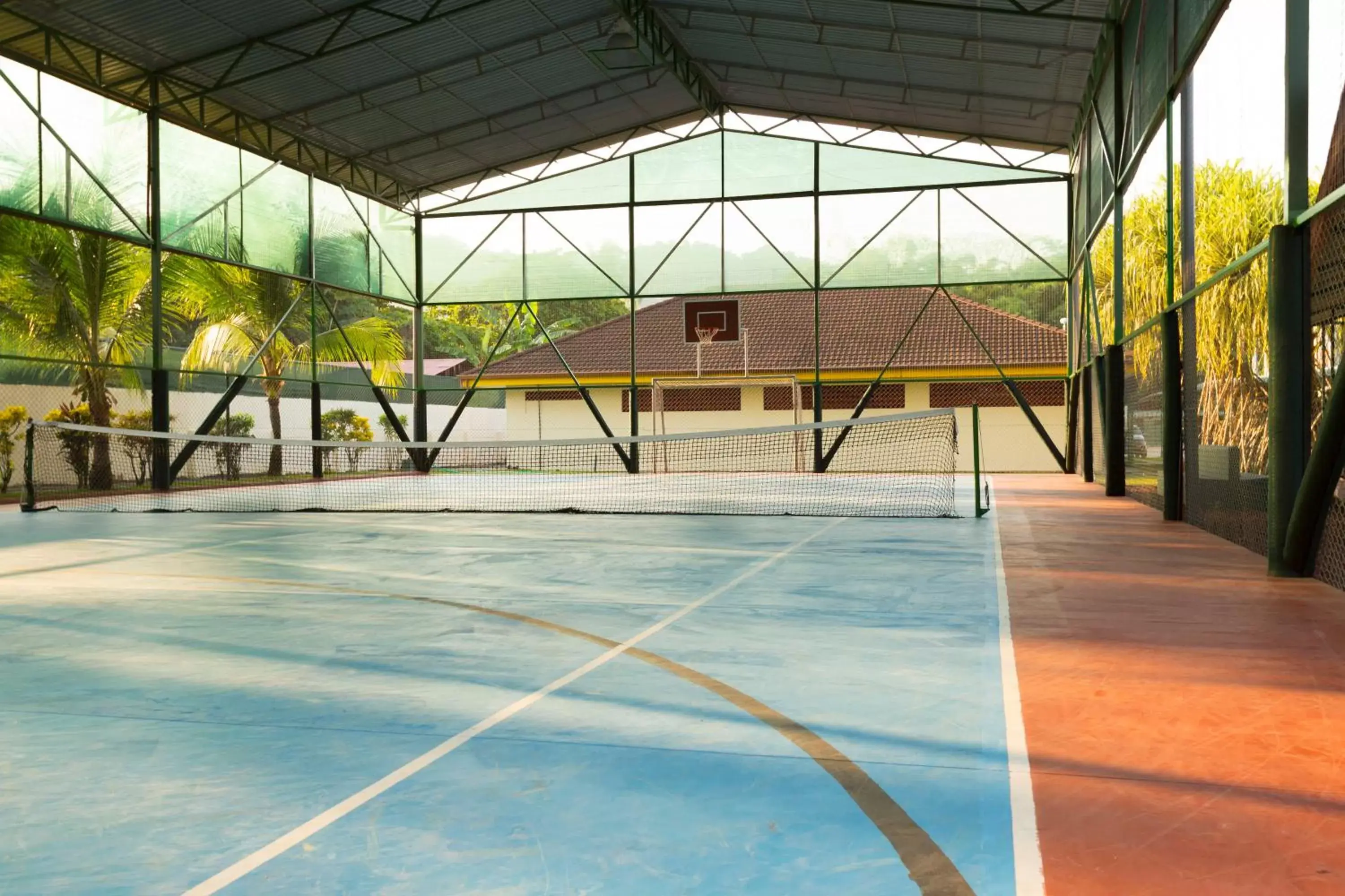 Activities, Tennis/Squash in Amapola Resort