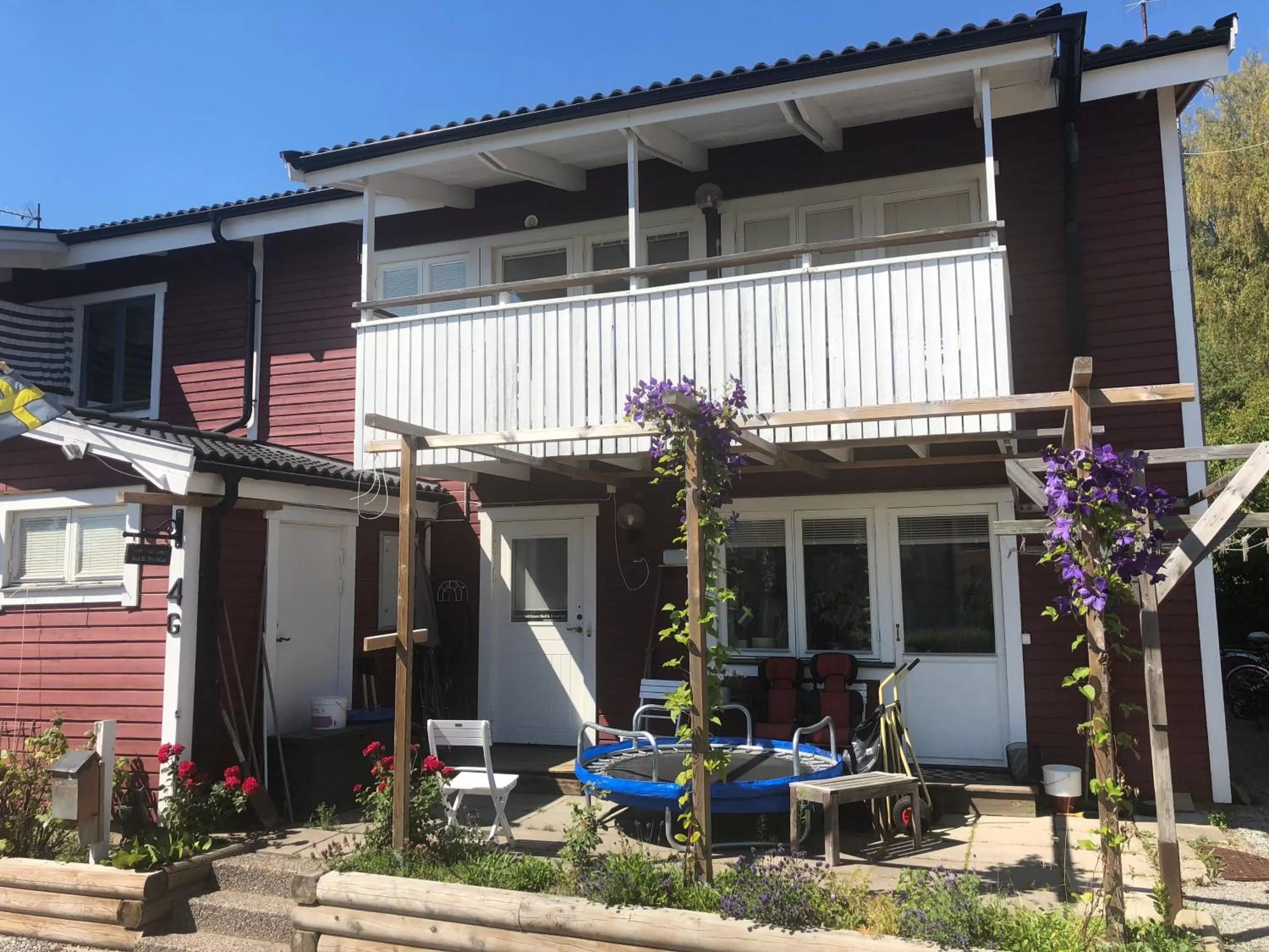 Property building in Sven Fredriksson Bed & Breakfast