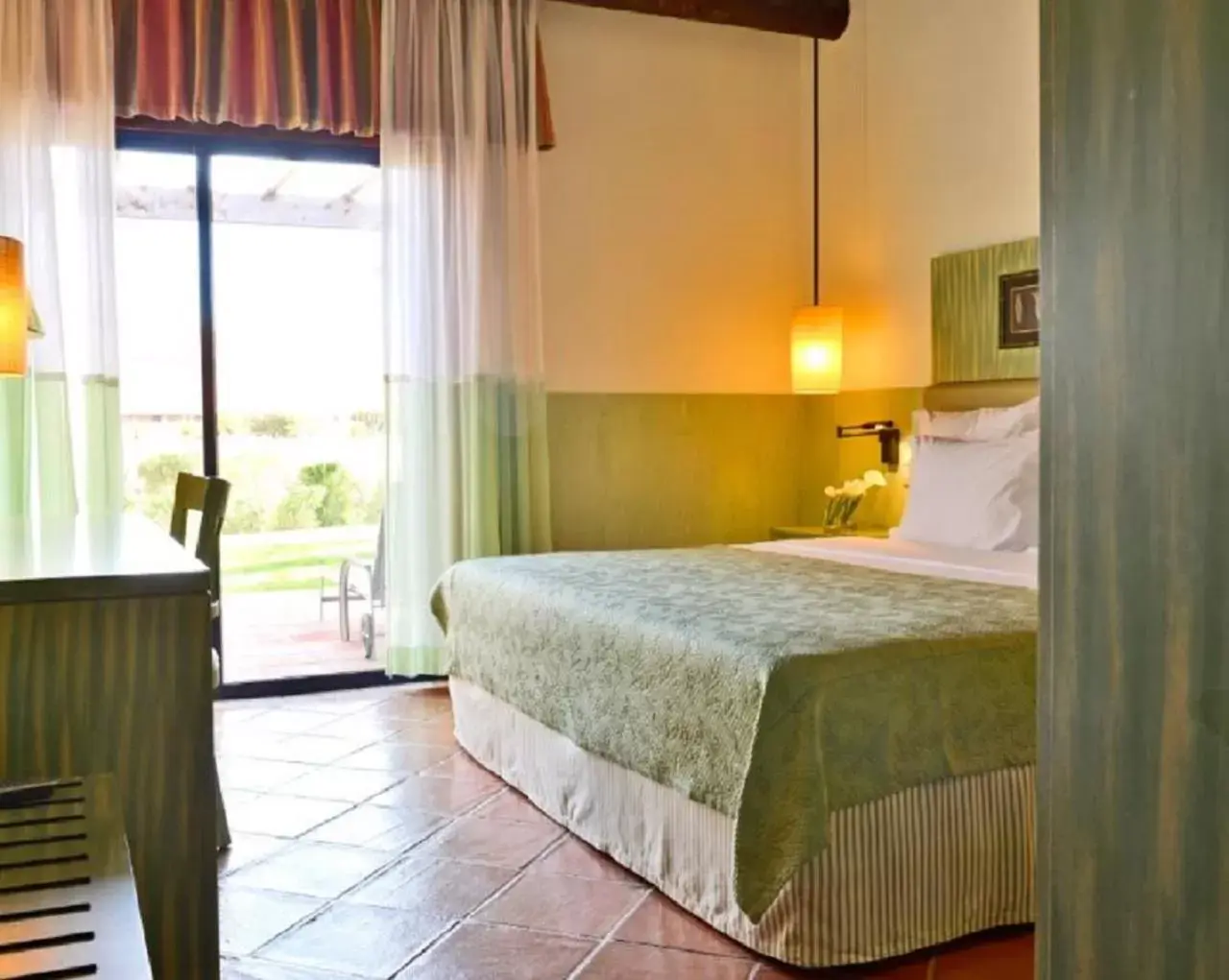 Bed in Pestana Vila Sol Golf & Resort Hotel