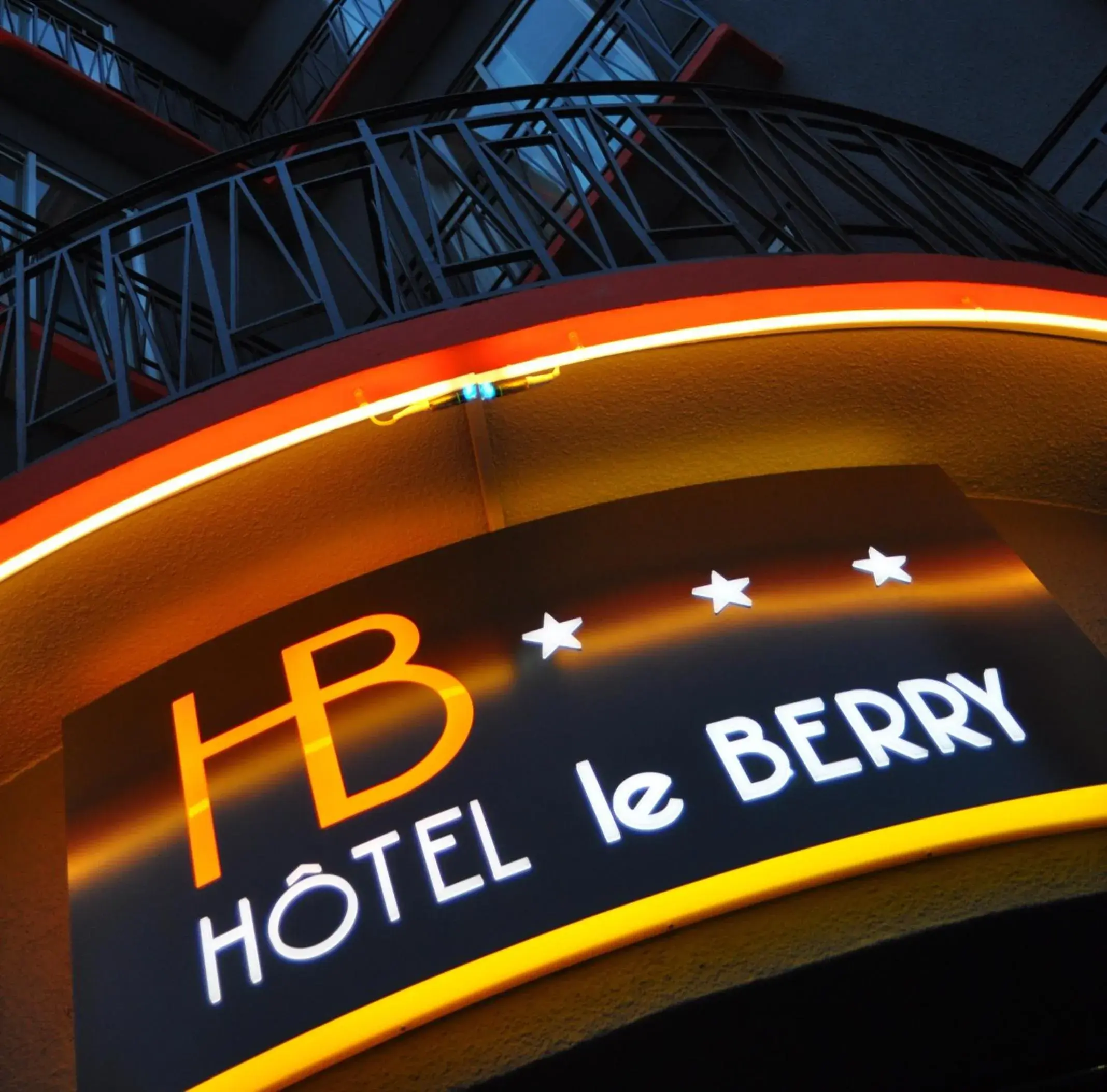 Facade/entrance, Property Logo/Sign in Hotel Le Berry