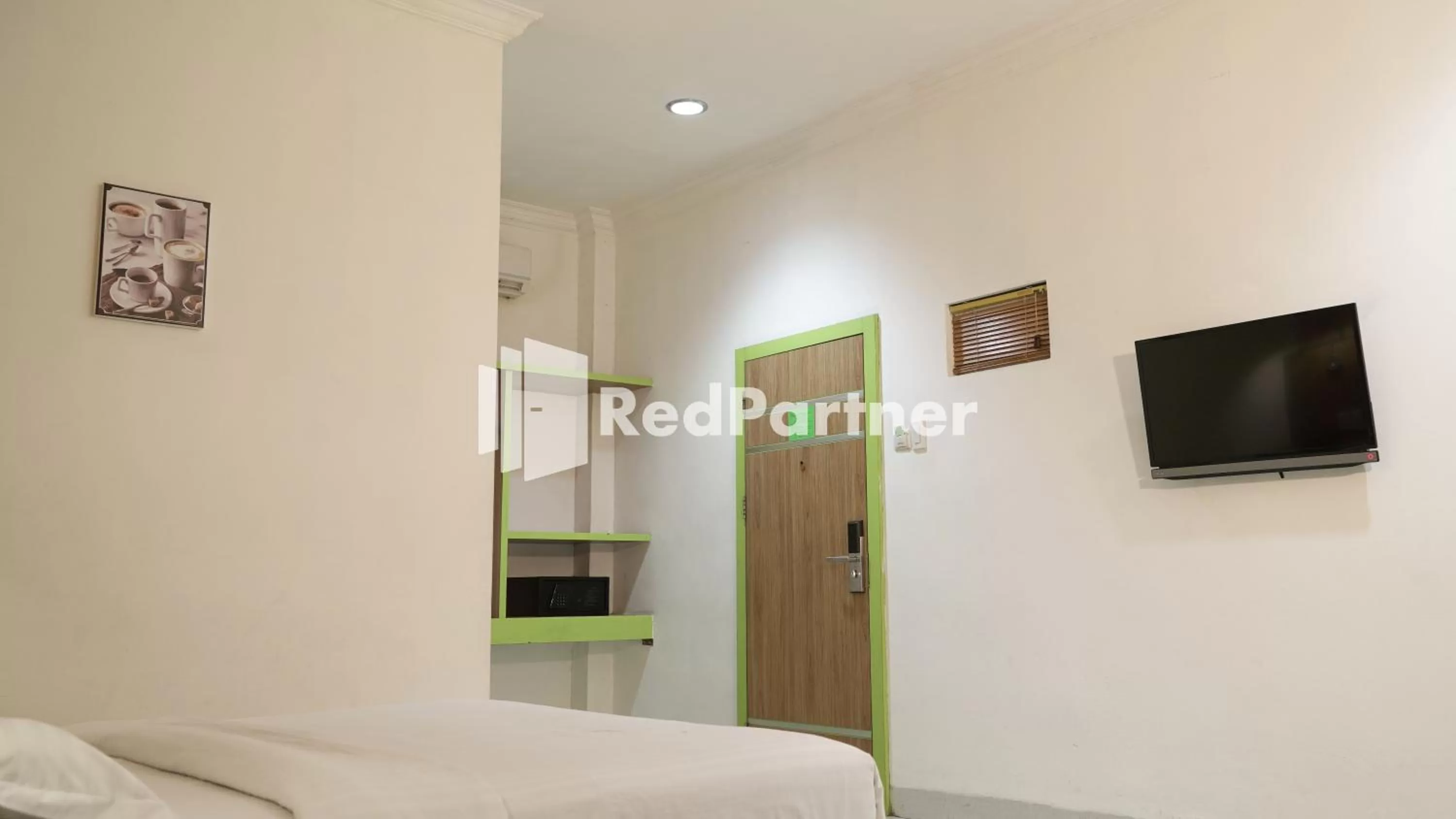 Bedroom, Bed in Wisma Sederhana Medan Mitra RedDoorz