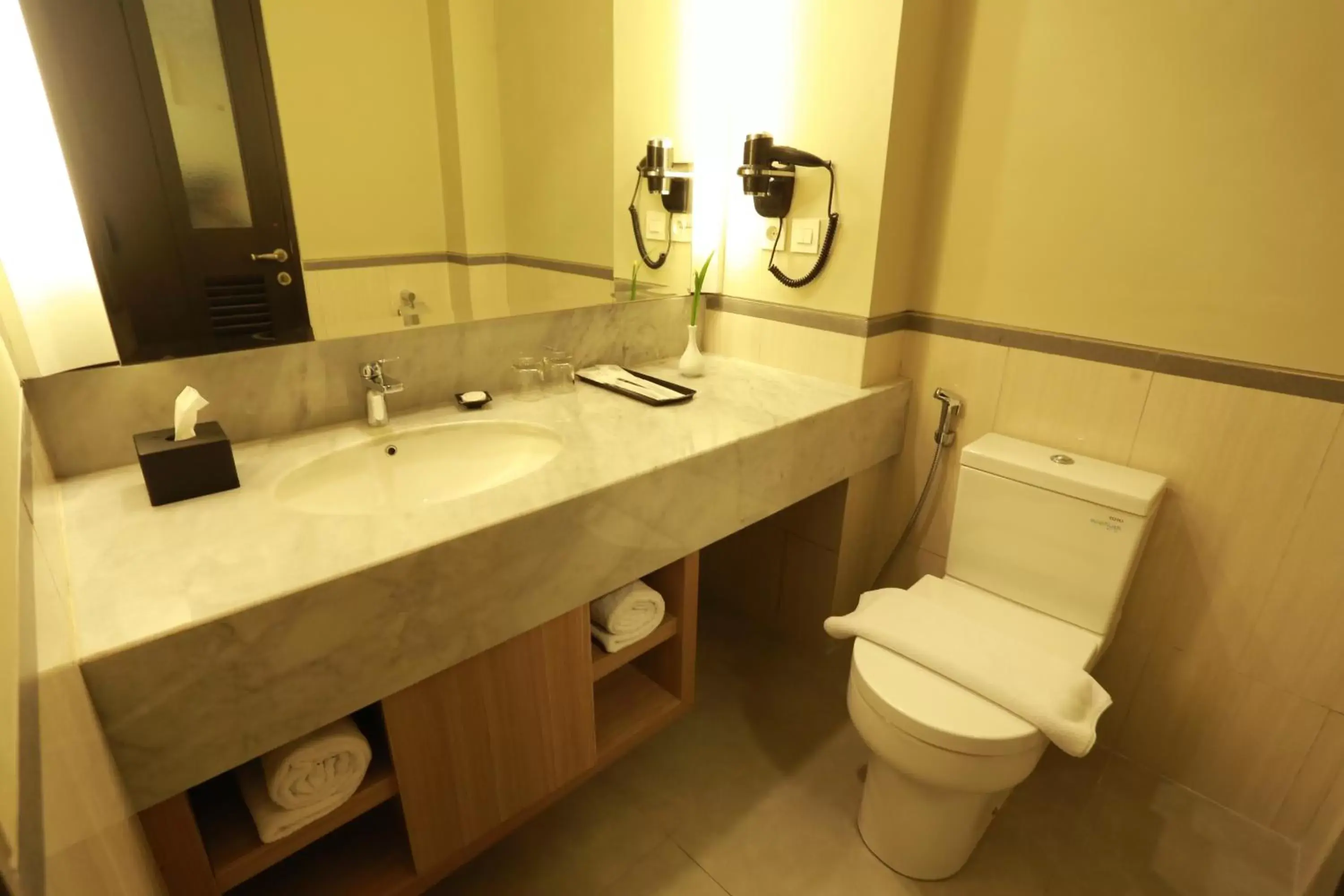 Bathroom in eL Hotel Banyuwangi