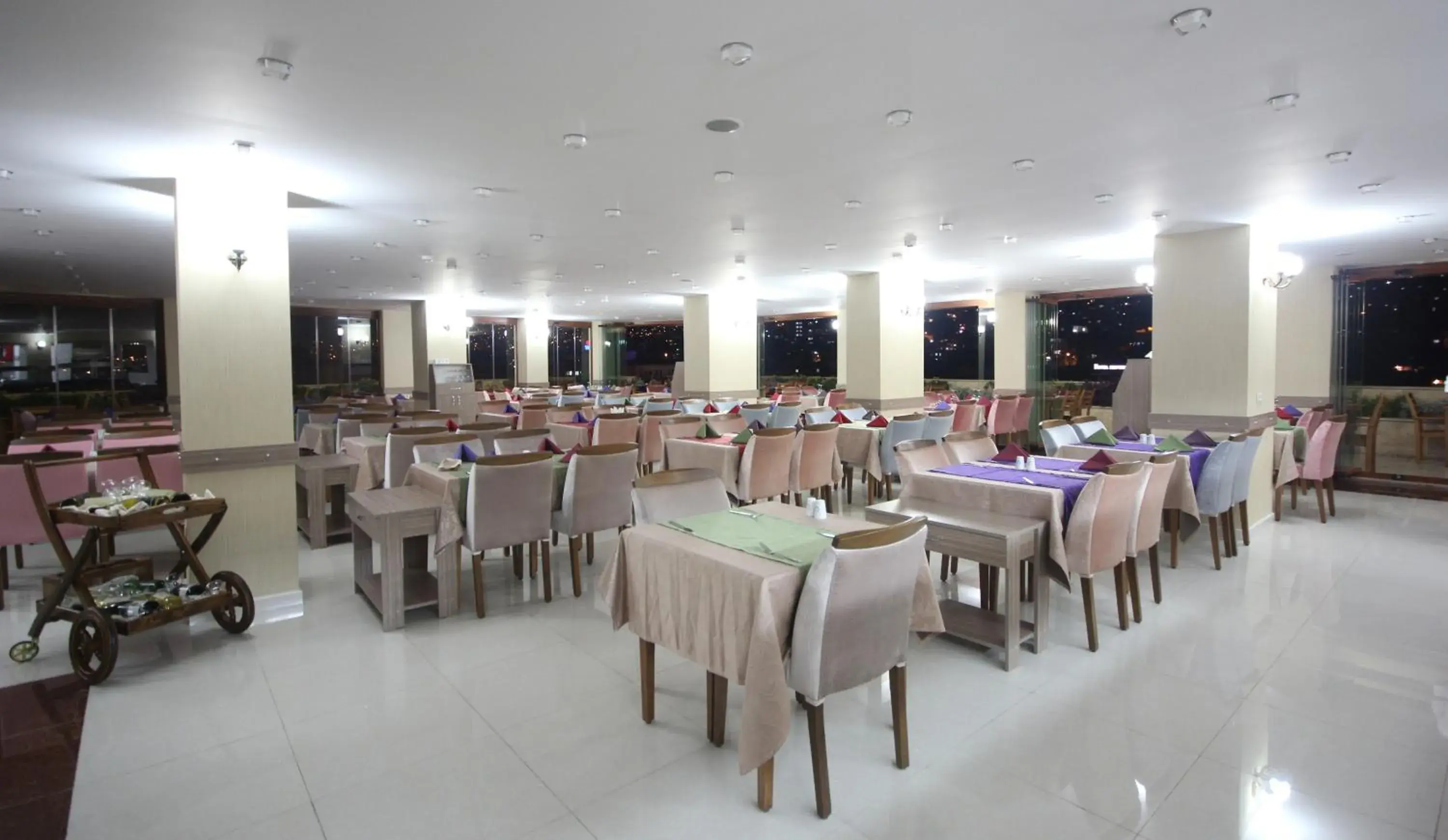 Restaurant/Places to Eat in Grand Corner Boutique Hotel