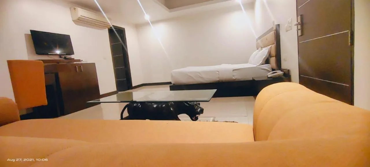 Zenith Hotel - Delhi Airport