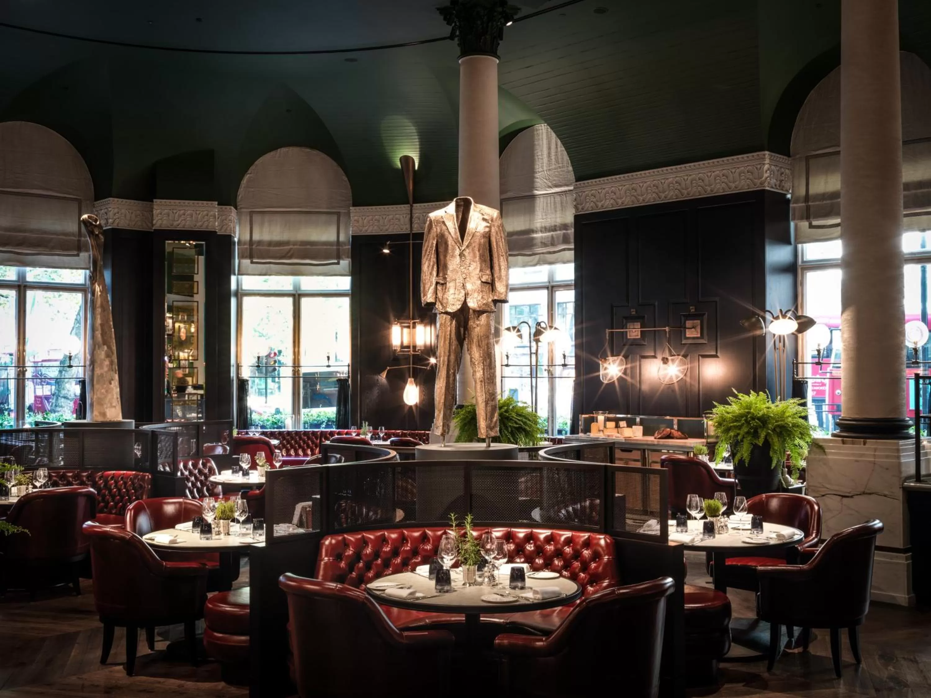 Restaurant/places to eat in Corinthia London