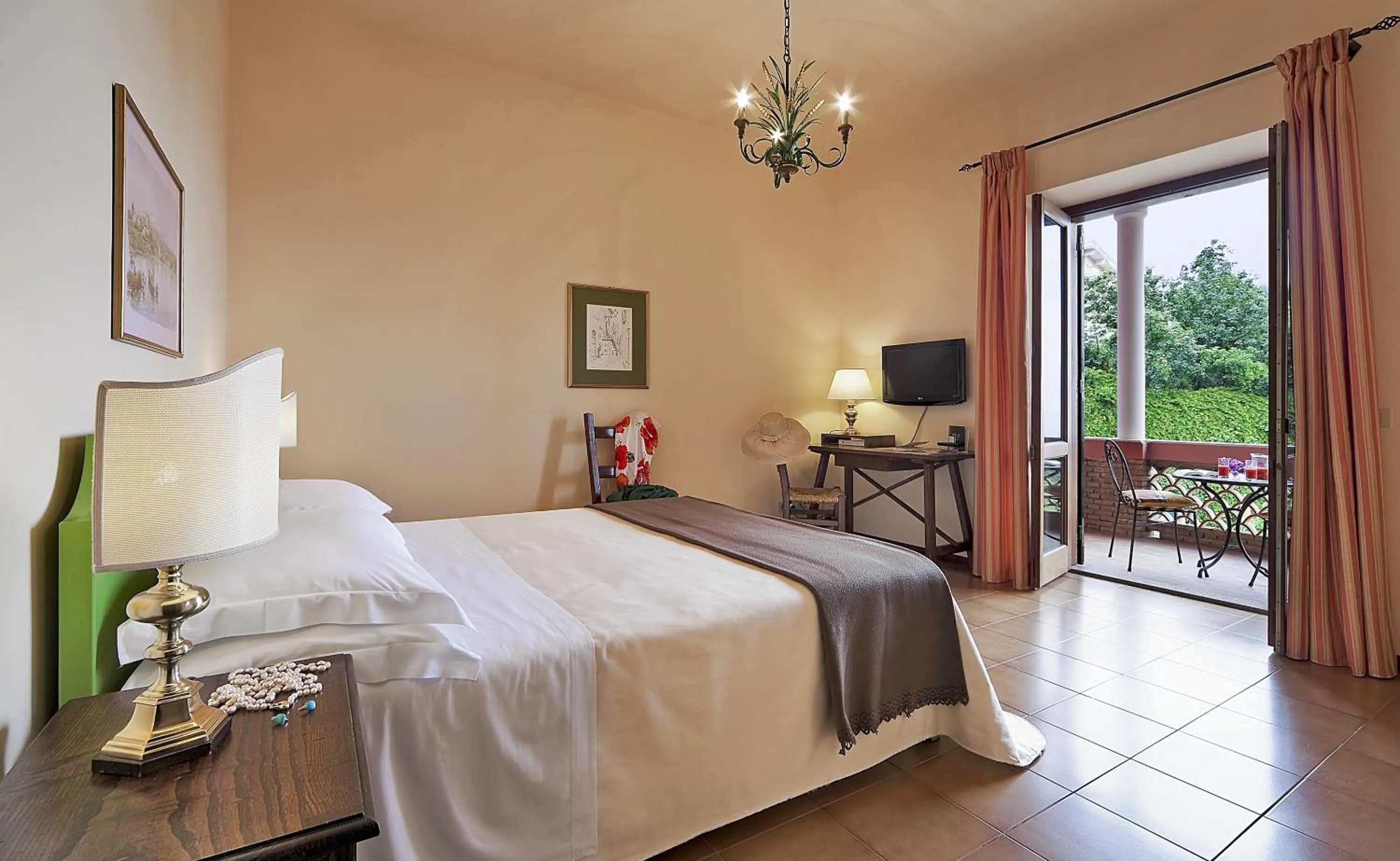 Photo of the whole room in Hotel Villa Sirina